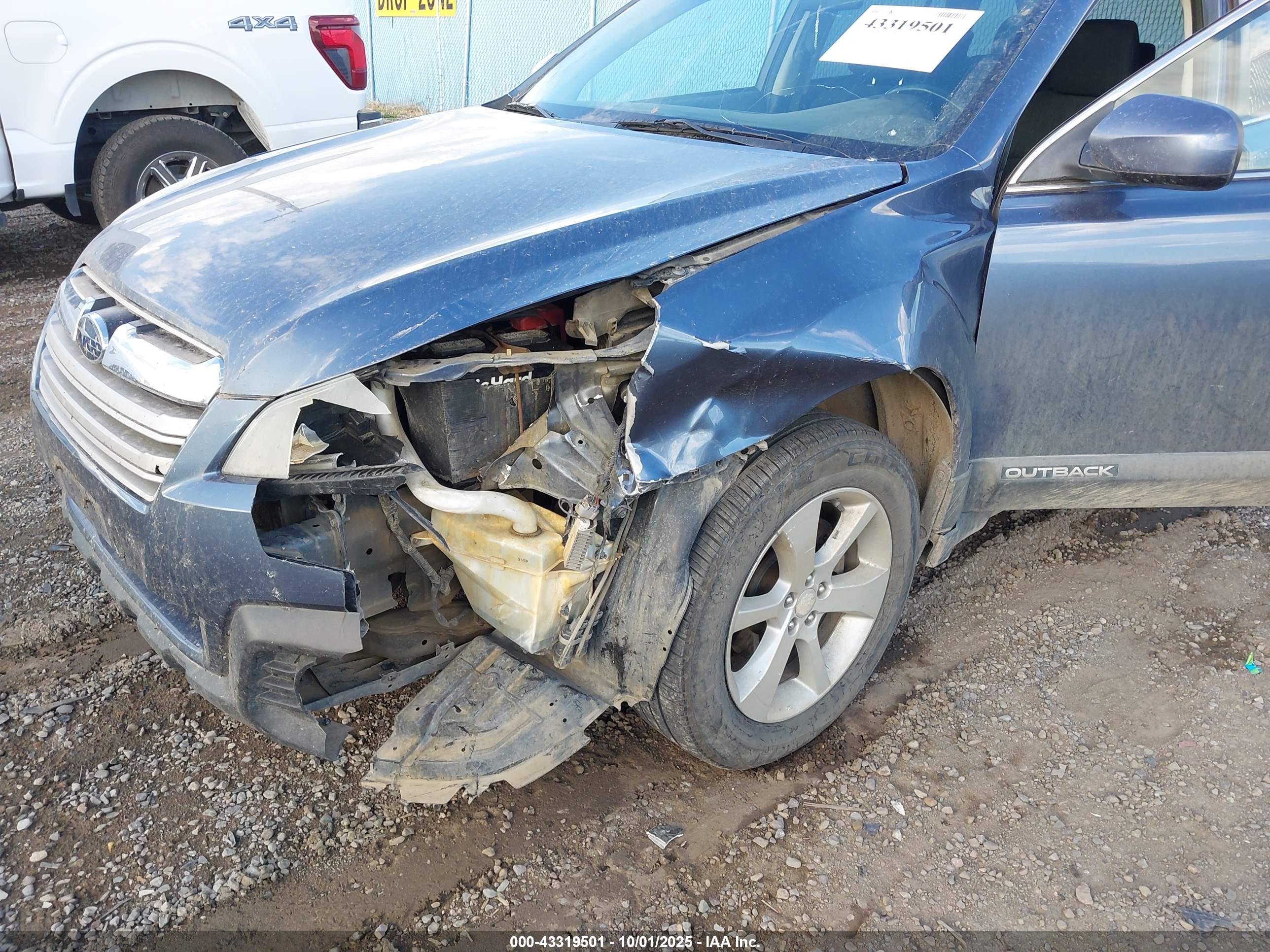 SUBARU OUTBACK image 6