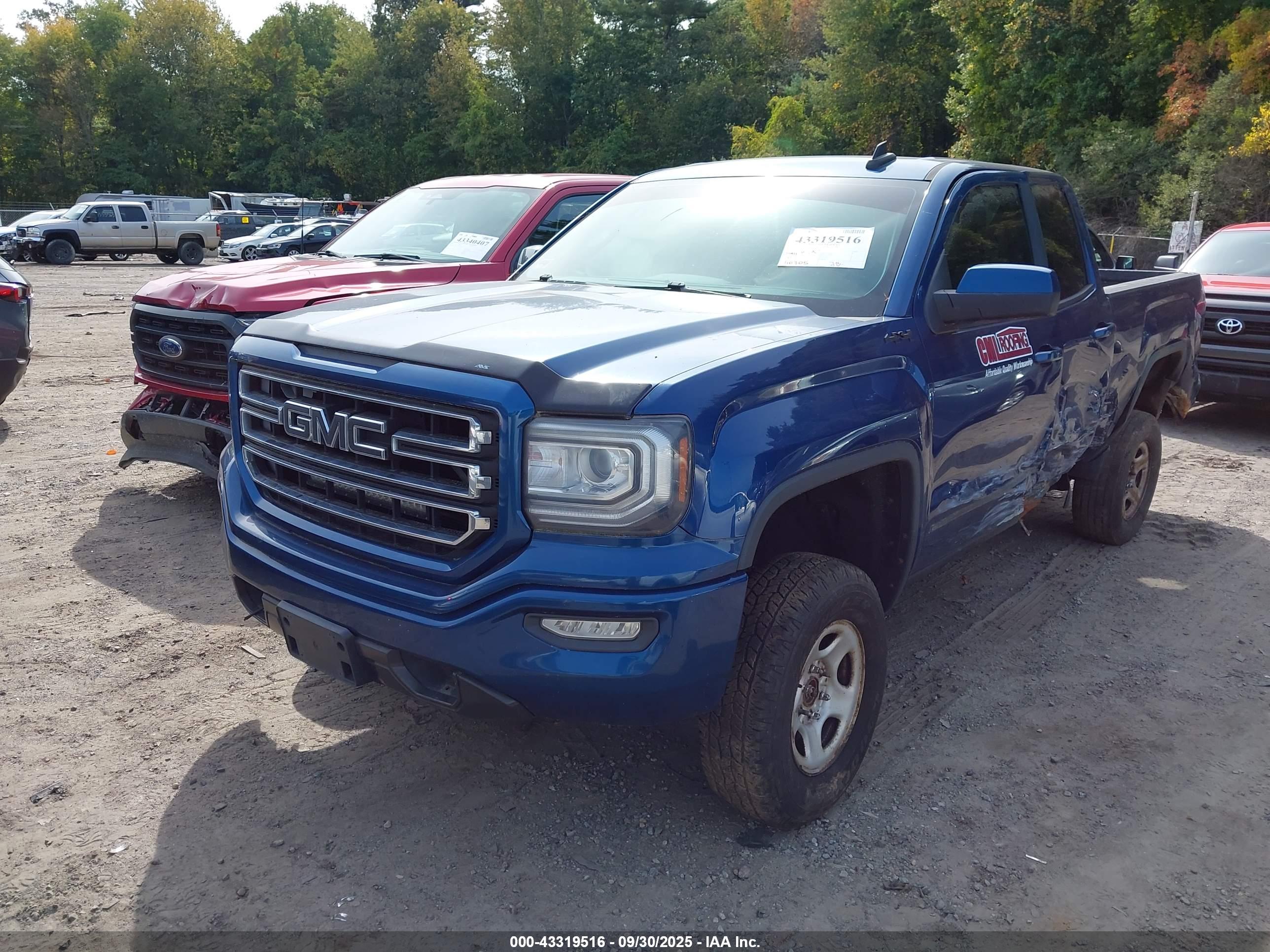 GMC SIERRA image 2