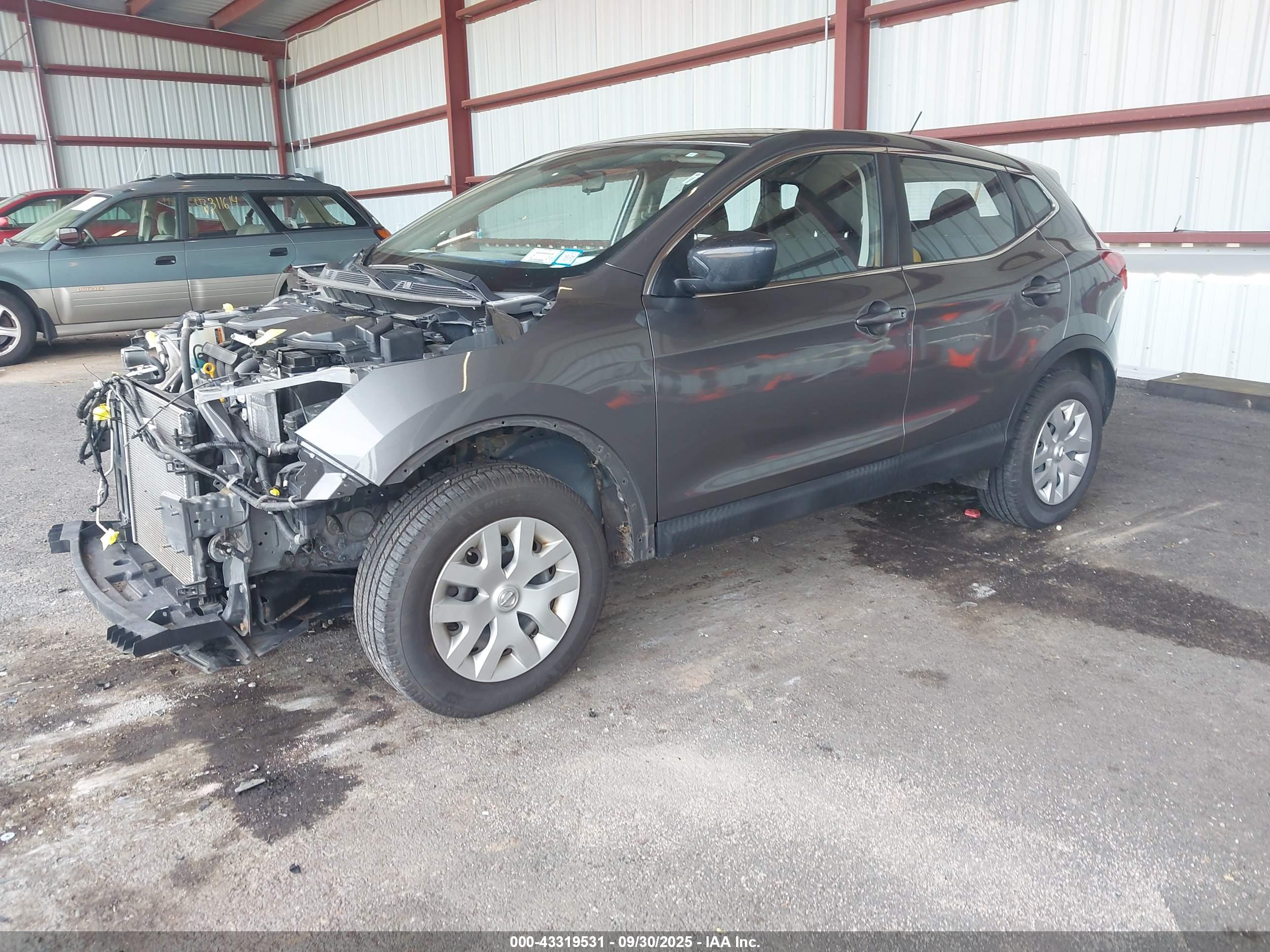 NISSAN ROGUE image 2