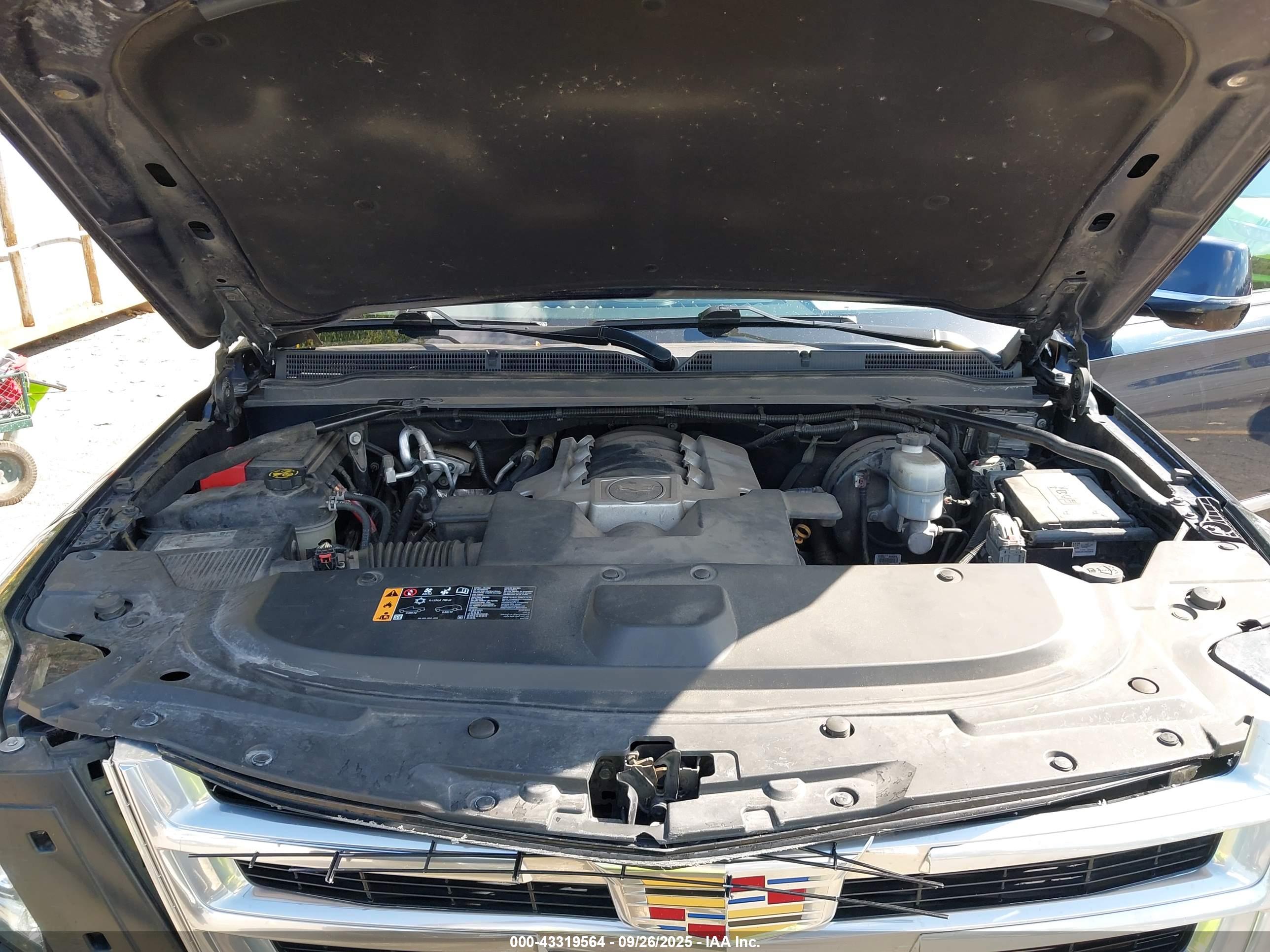 CADILLAC ESCALADE image 10