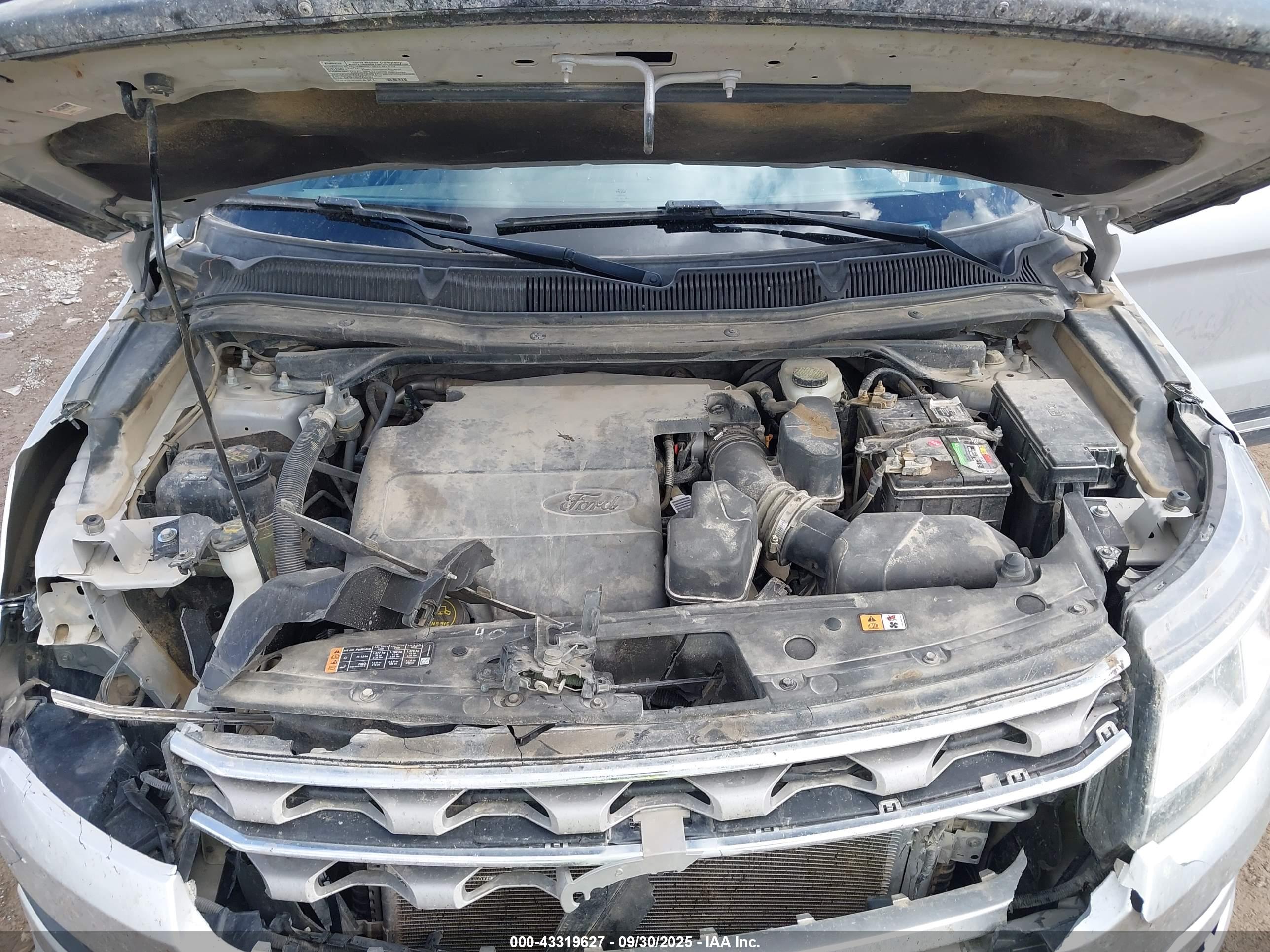FORD EXPLORER image 10