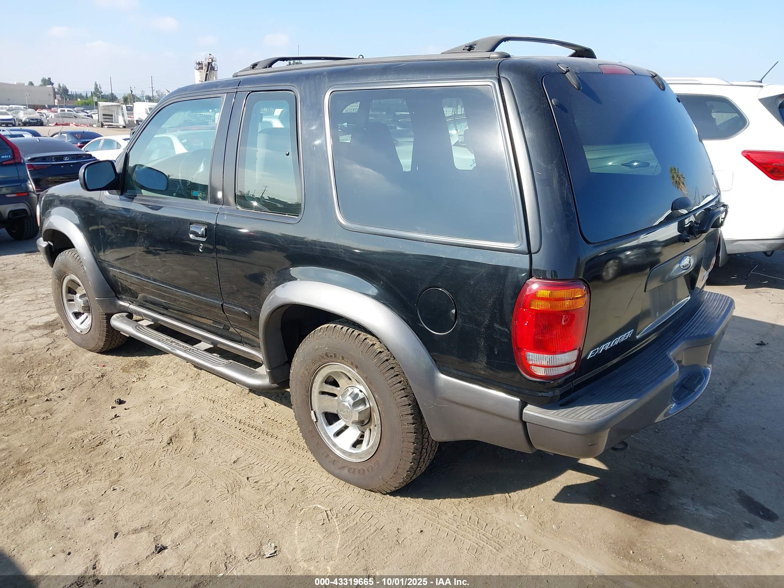 FORD EXPLORER image 3