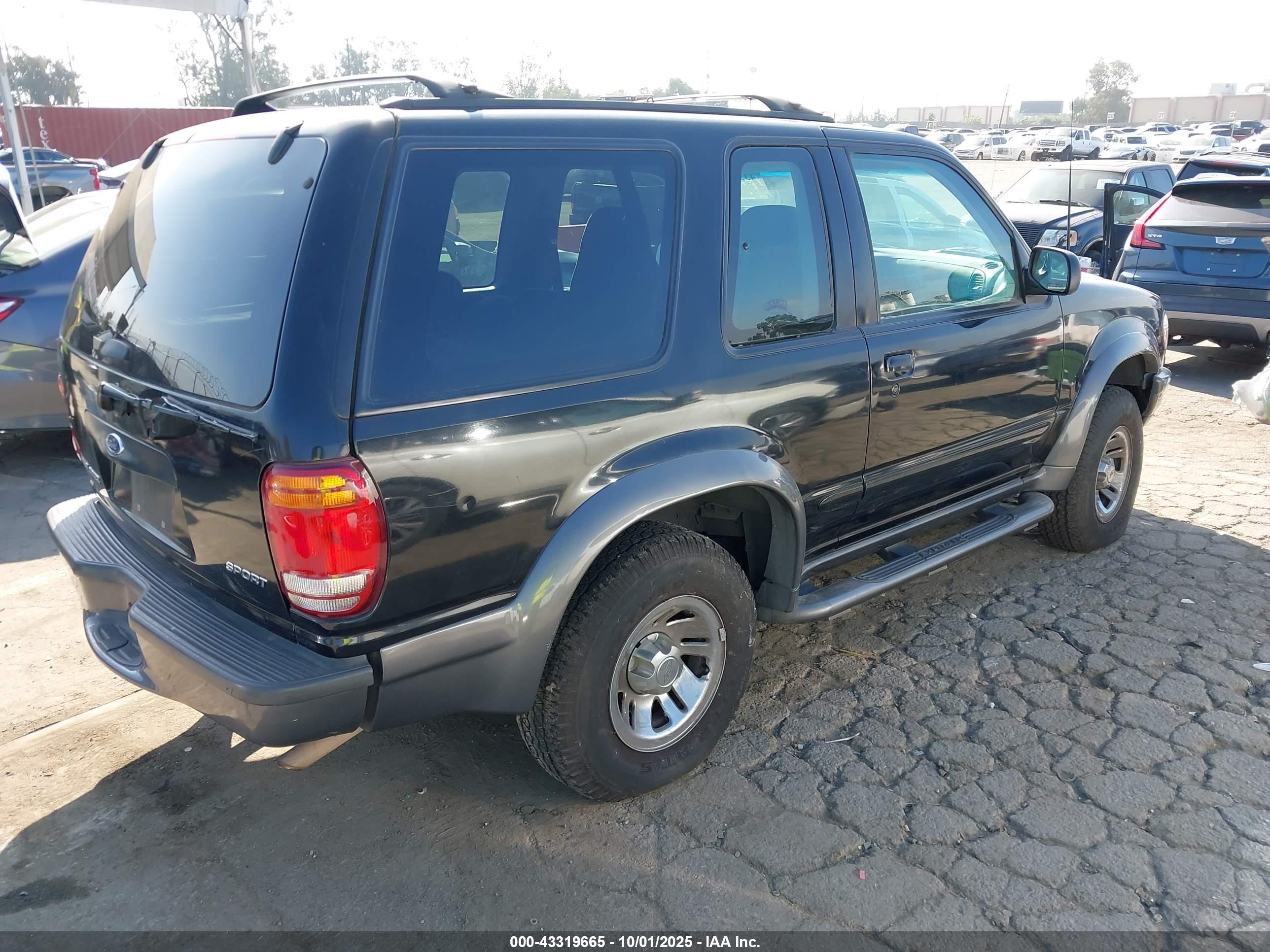 FORD EXPLORER image 4