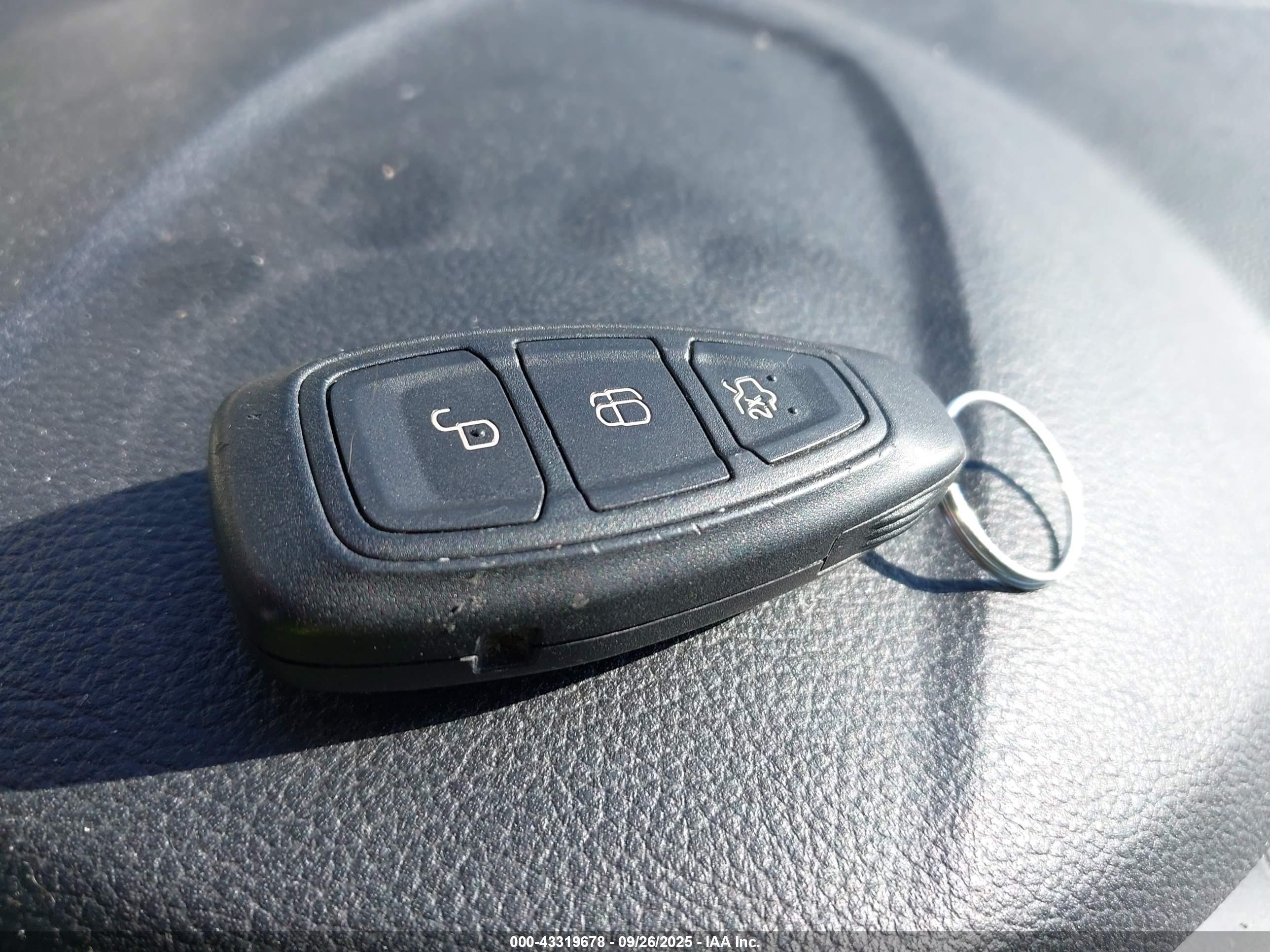FORD C-MAX image 11
