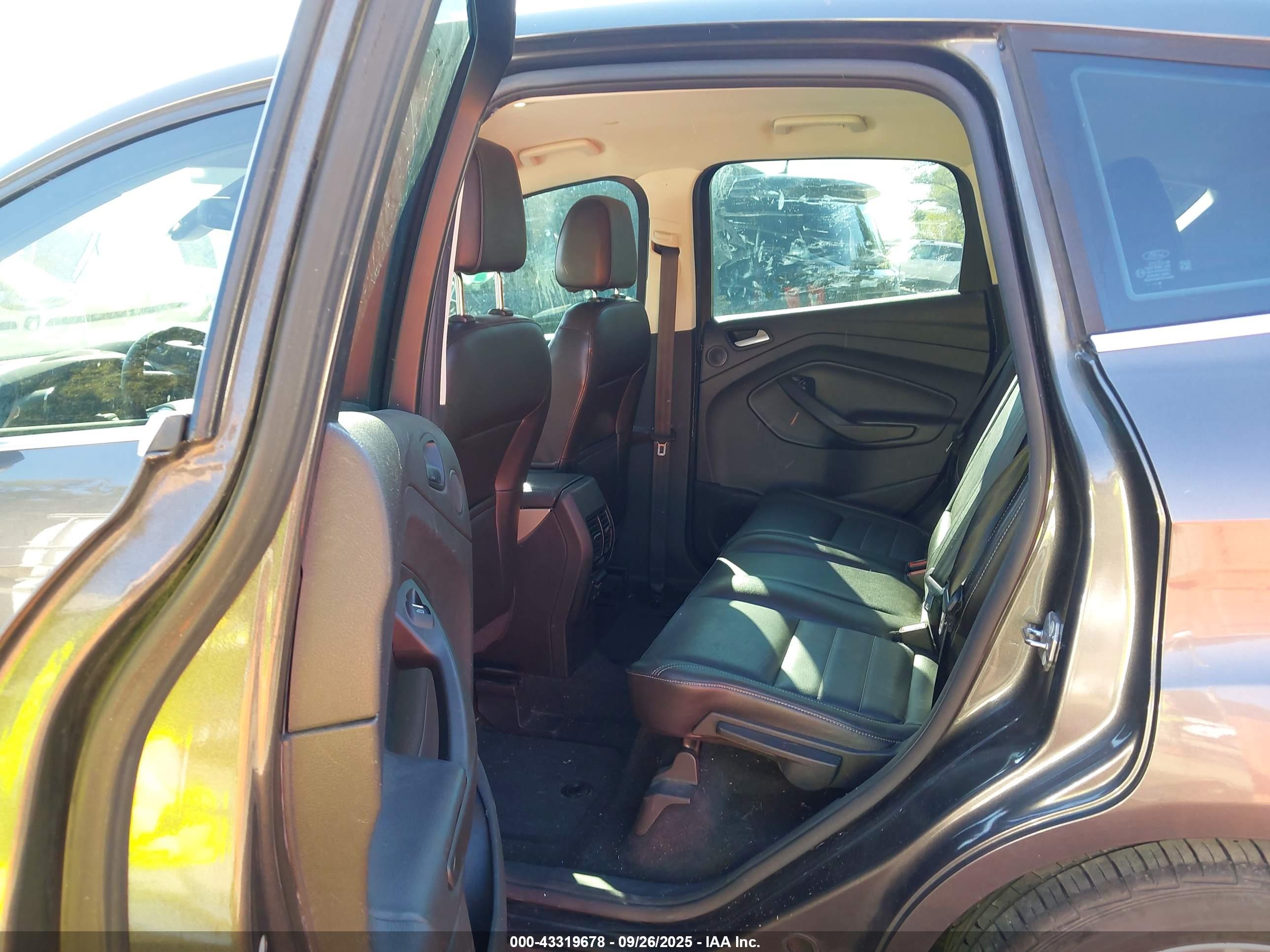 FORD C-MAX image 8