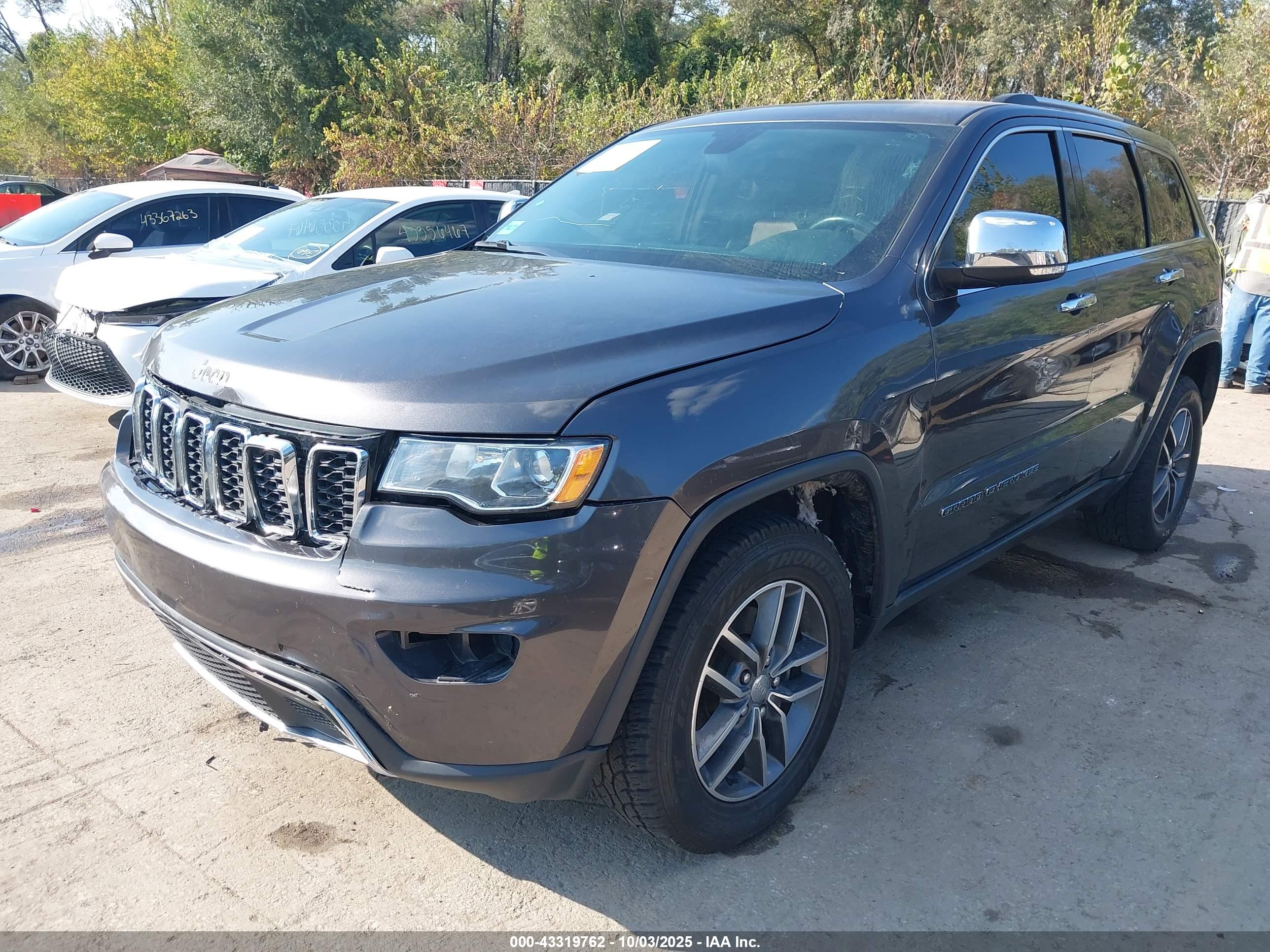 JEEP GRAND image 2