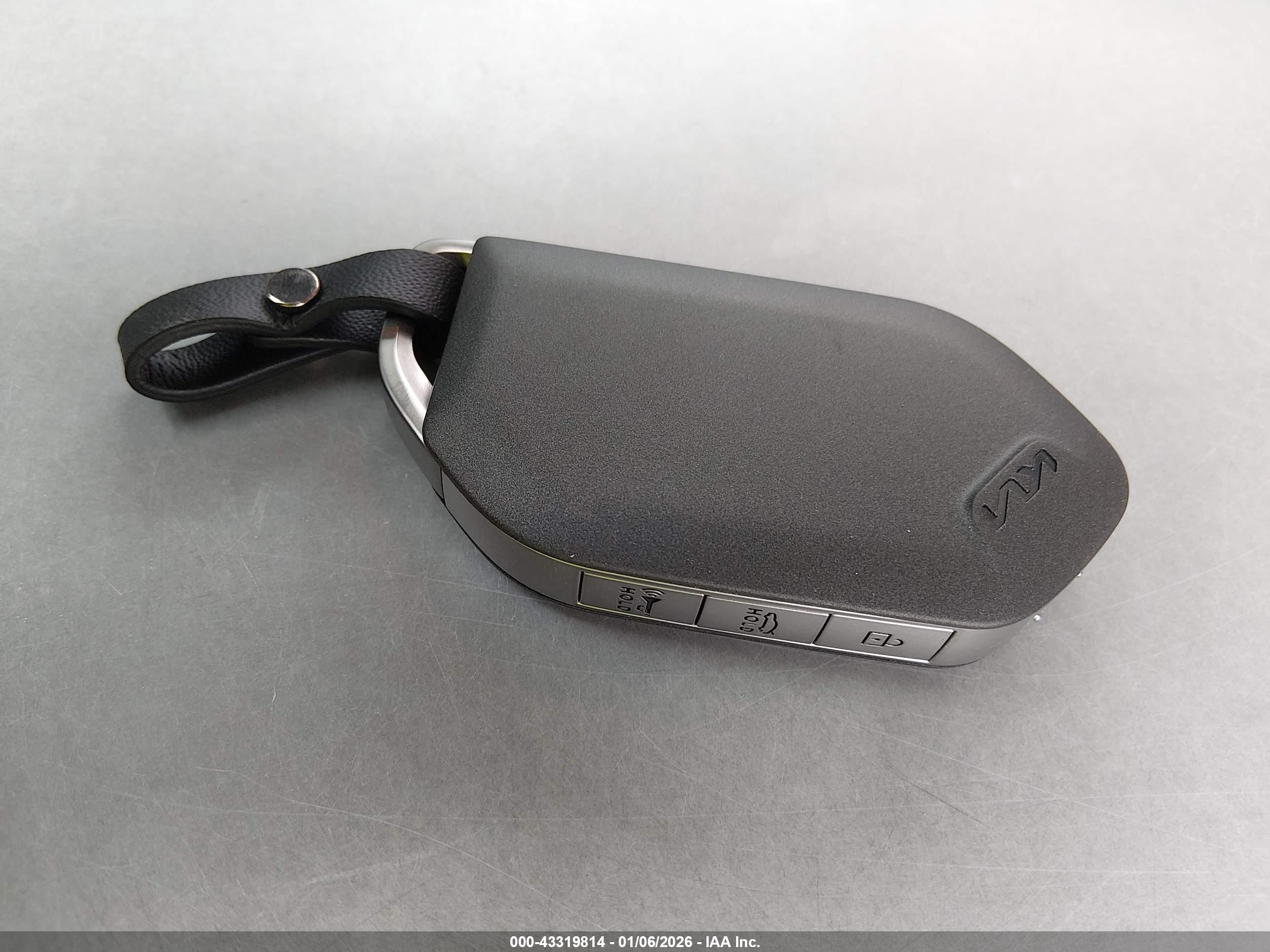 KIA K4 image 11