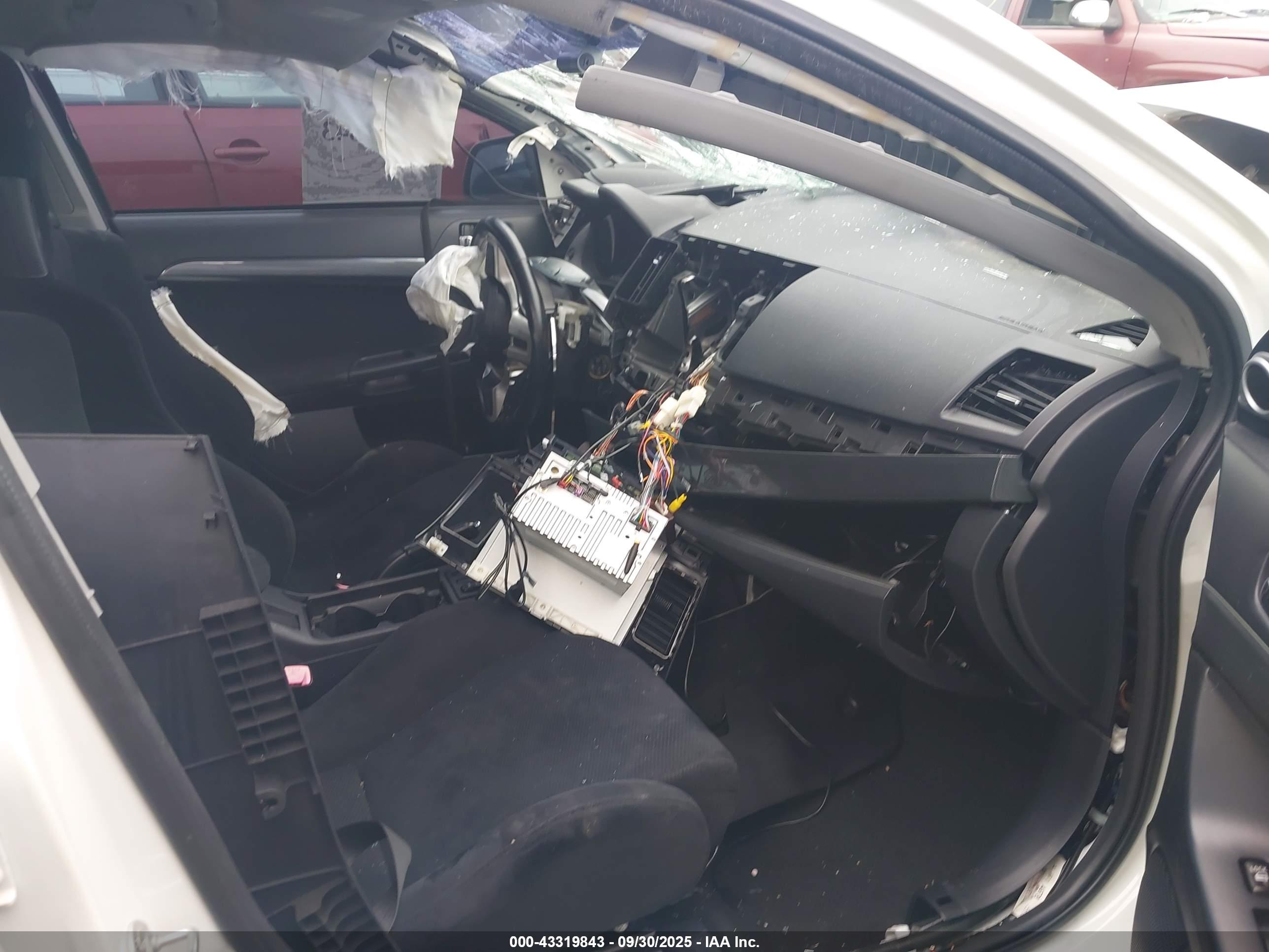 MITSUBISHI LANCER image 5