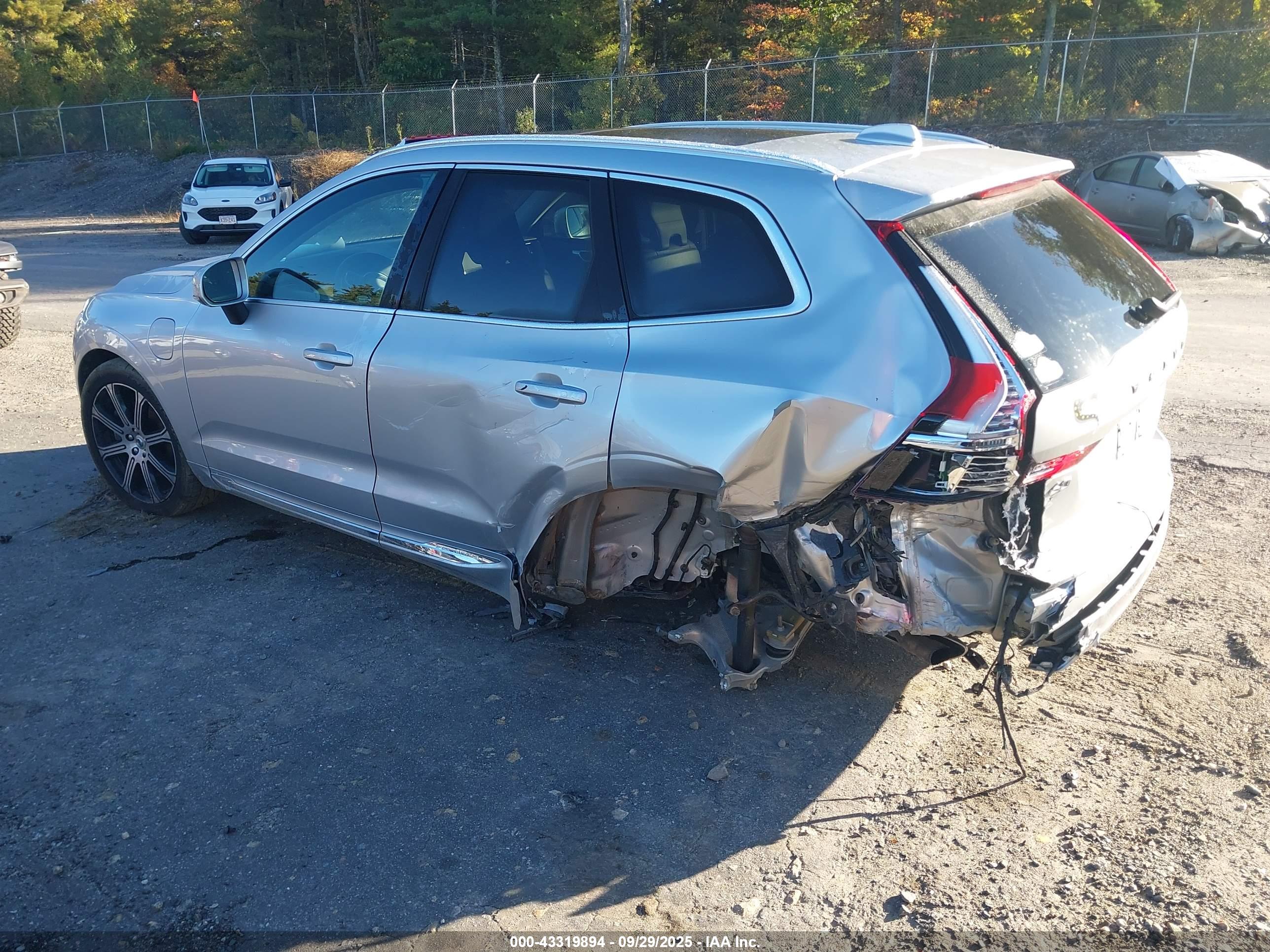 VOLVO XC60 image 3