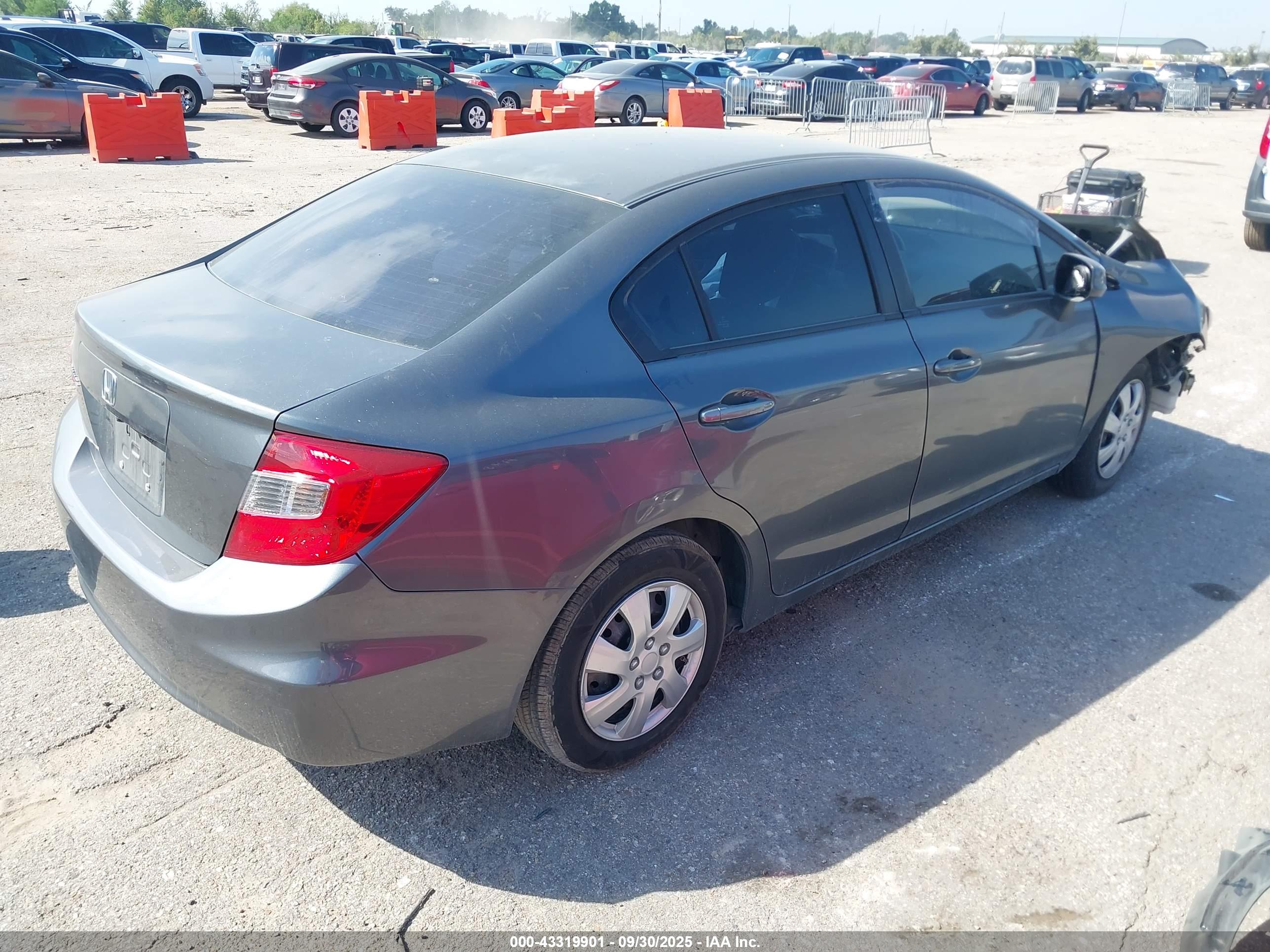 HONDA CIVIC image 4