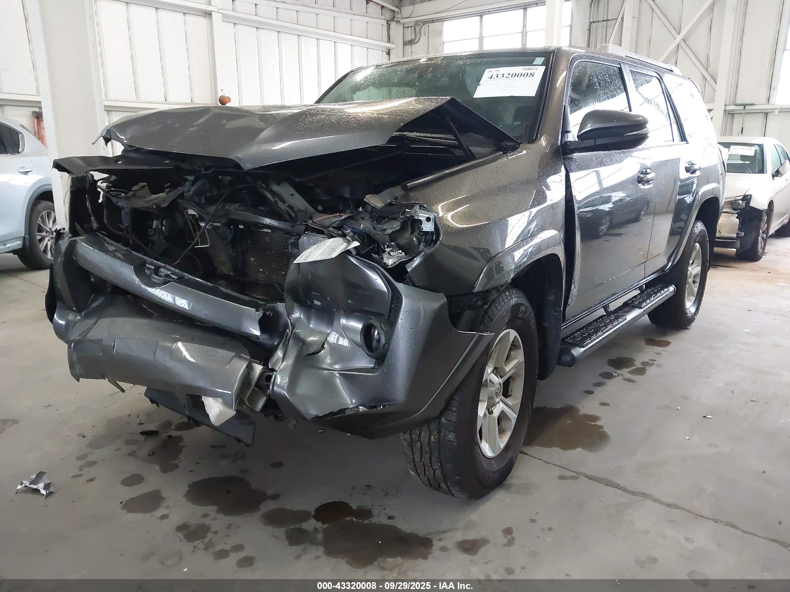 TOYOTA 4RUNNER image 2