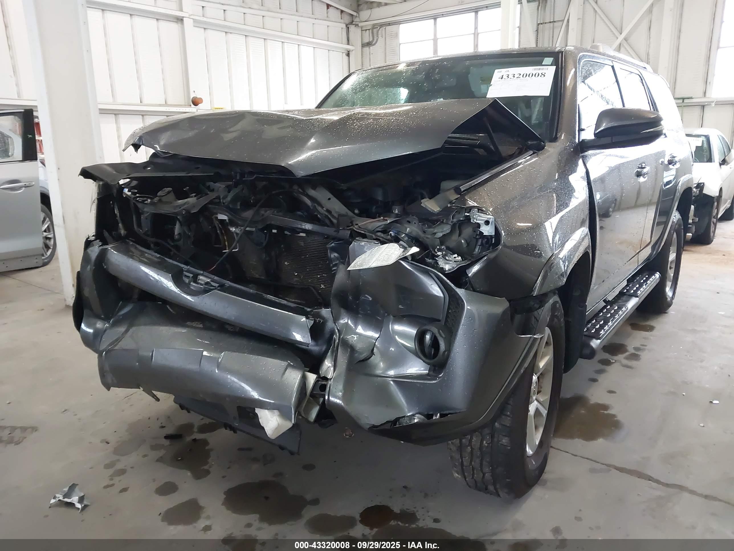 TOYOTA 4RUNNER image 6