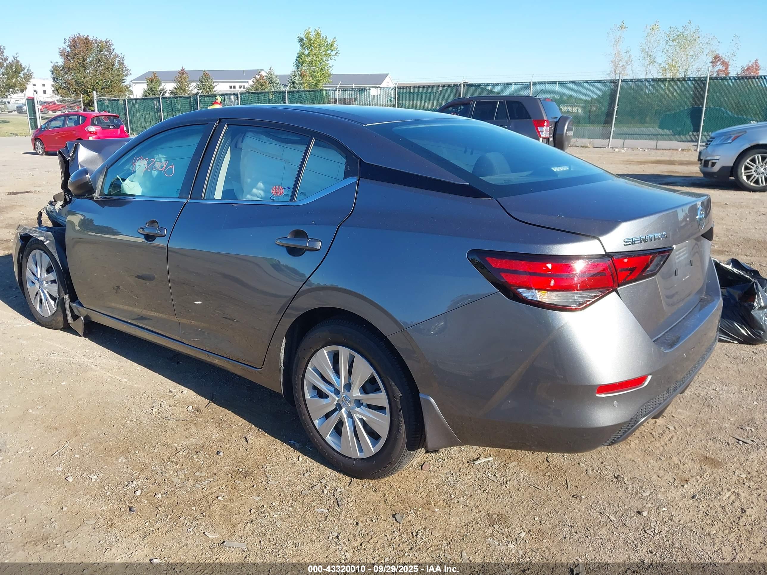 NISSAN SENTRA image 3