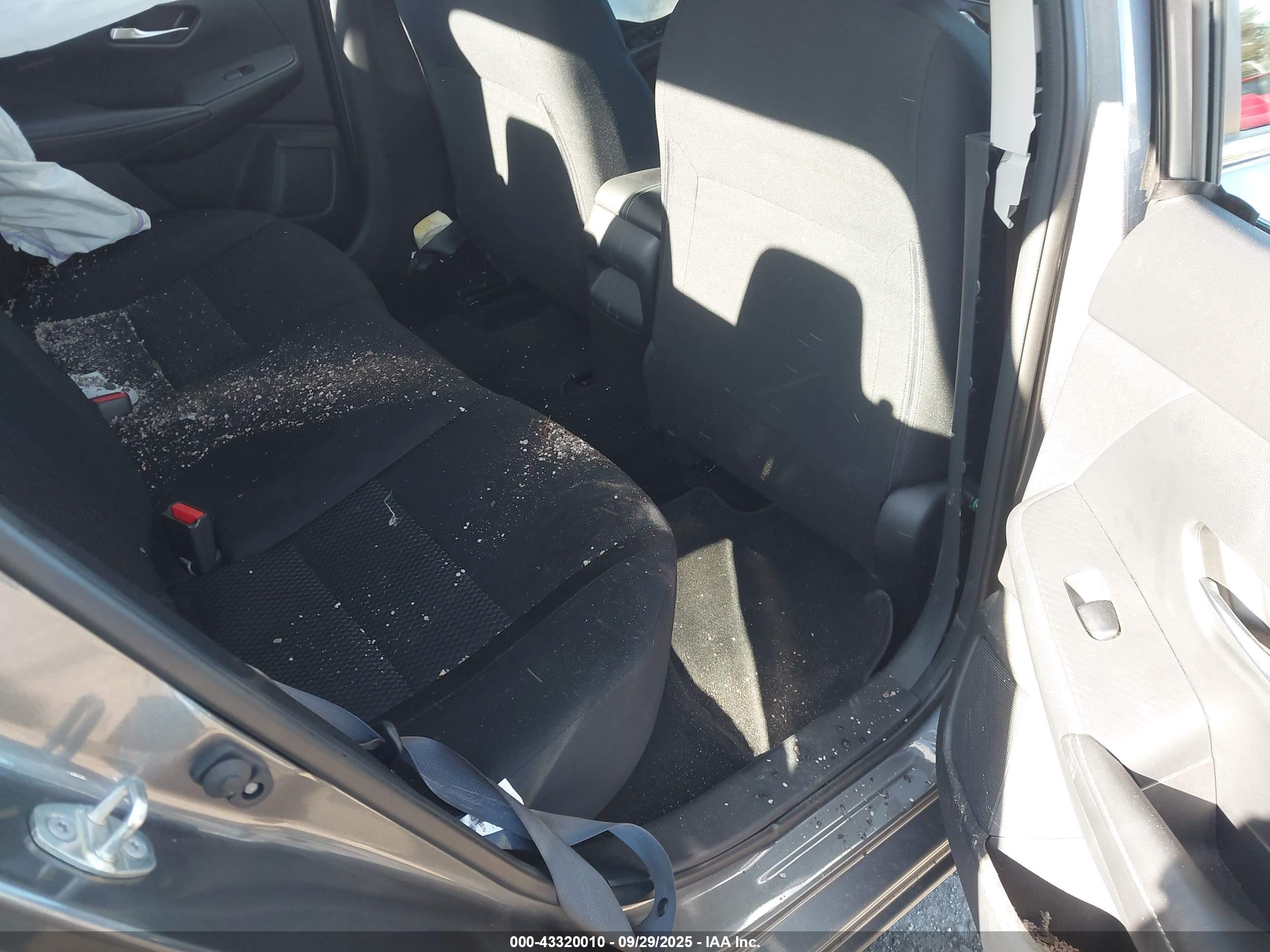 NISSAN SENTRA image 8