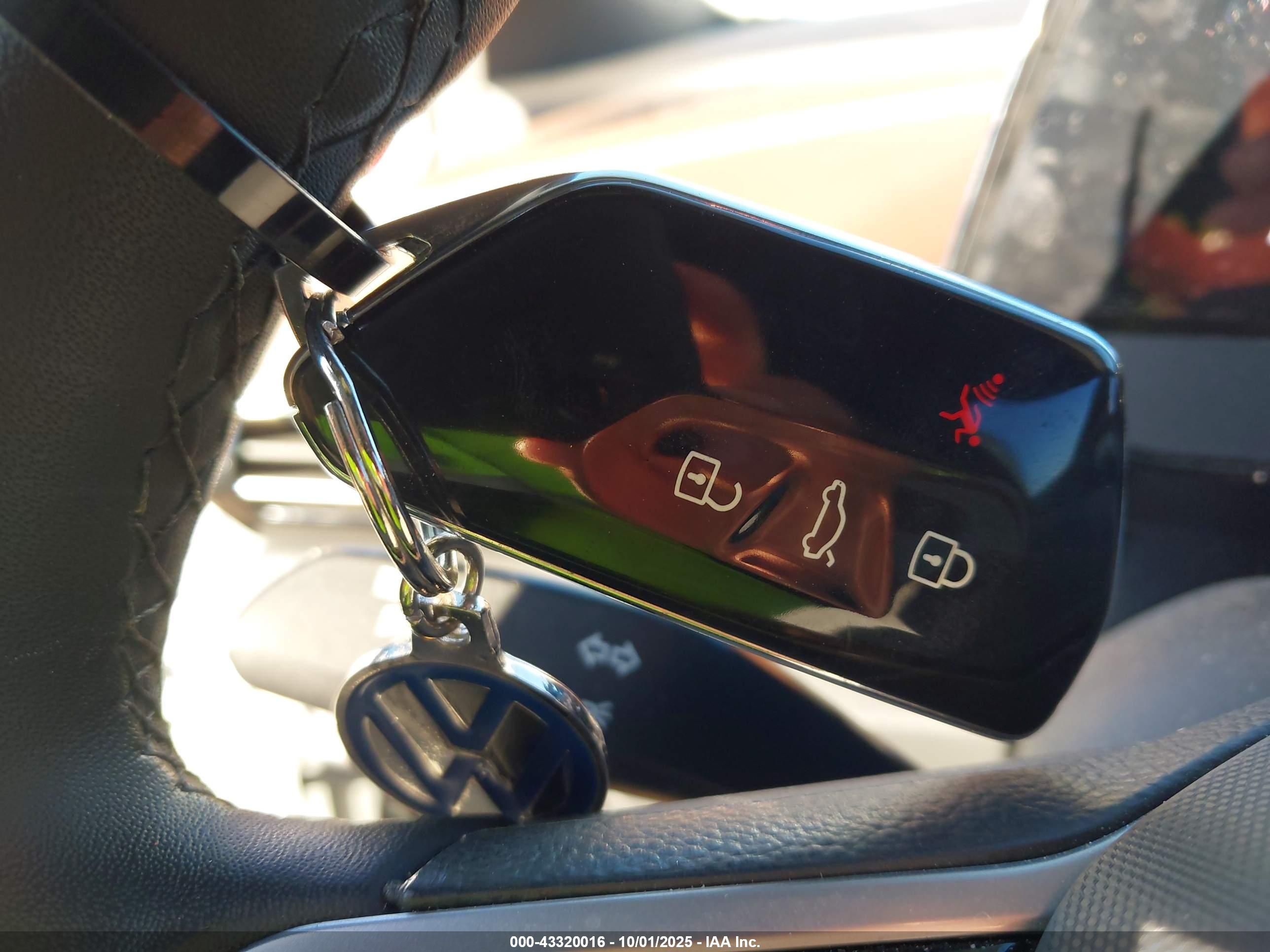 VOLKSWAGEN ID.4 image 11