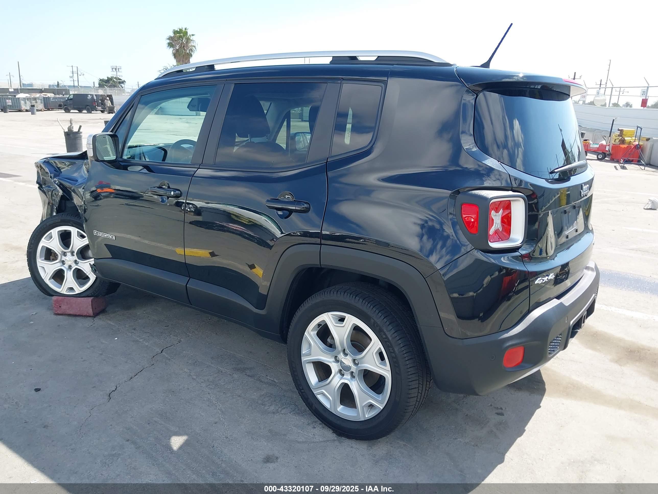 JEEP RENEGADE image 3
