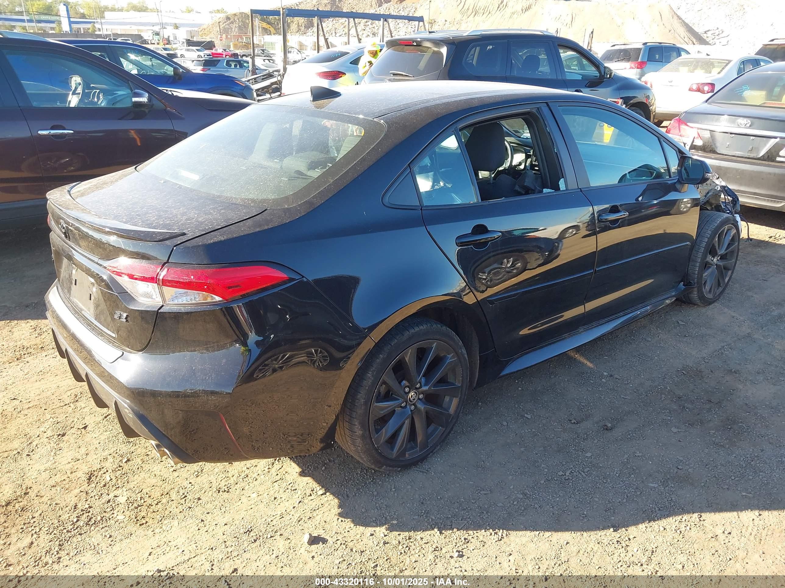 TOYOTA COROLLA image 4
