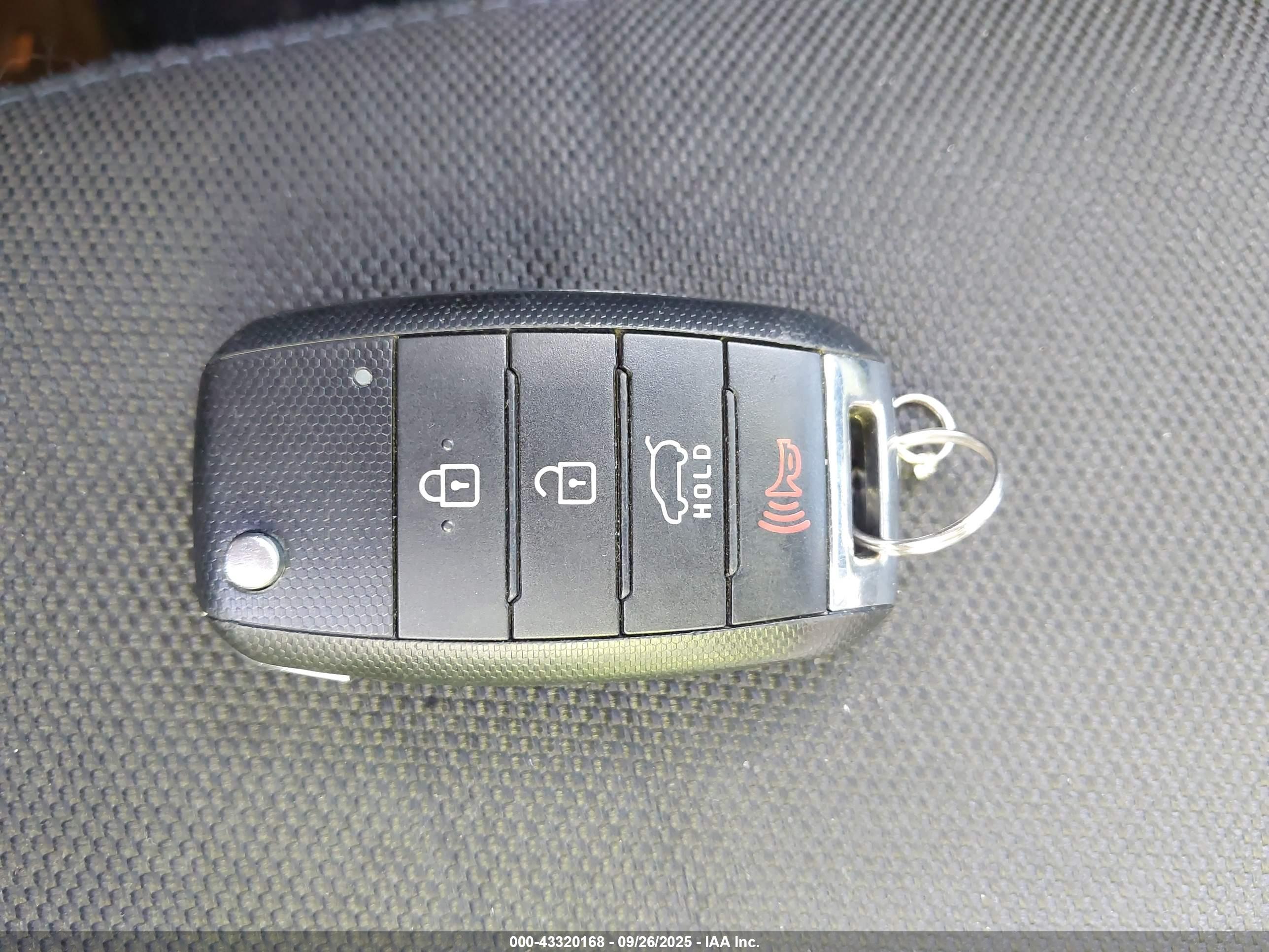 KIA SPORTAGE image 11