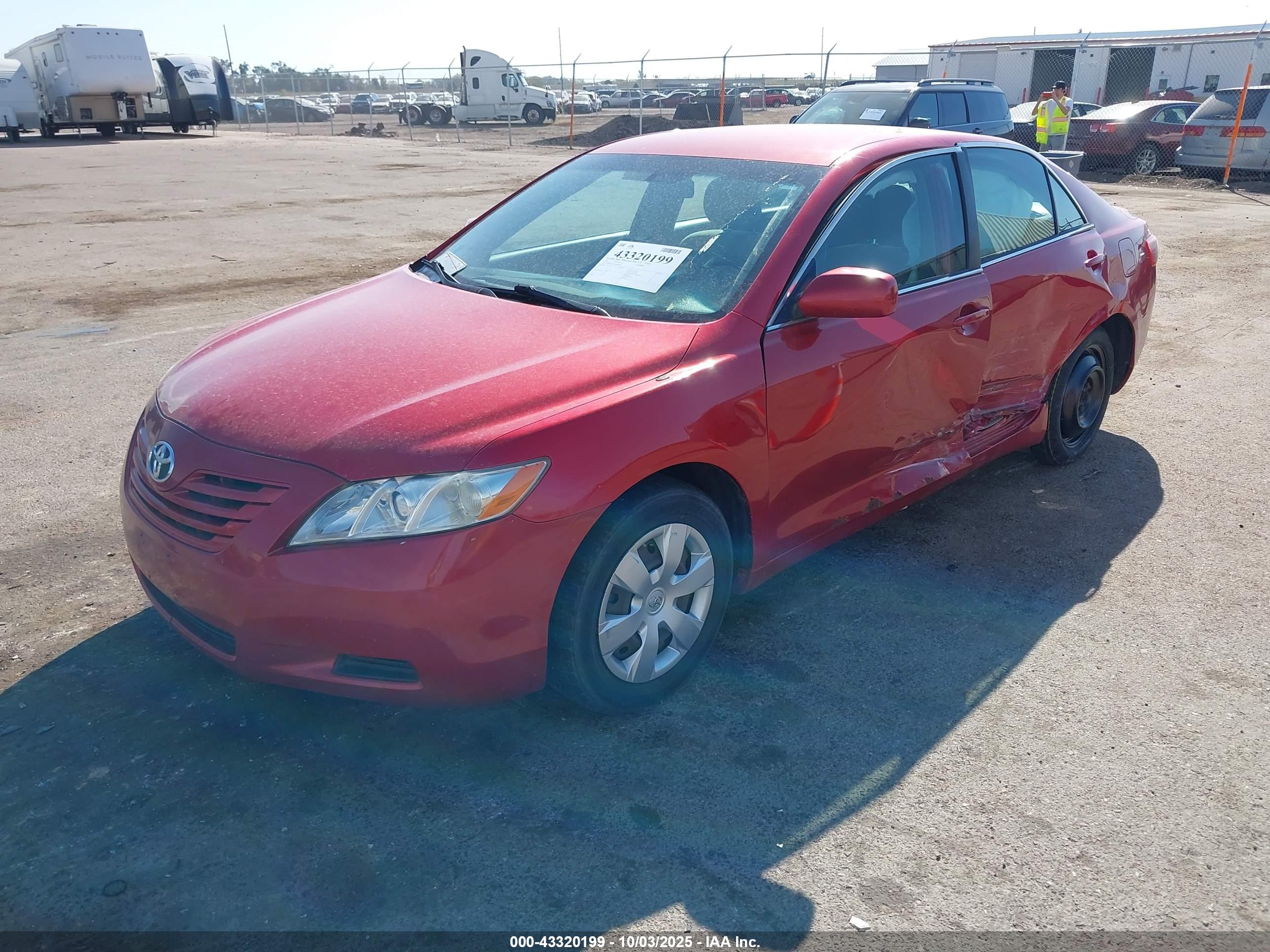 TOYOTA CAMRY image 2