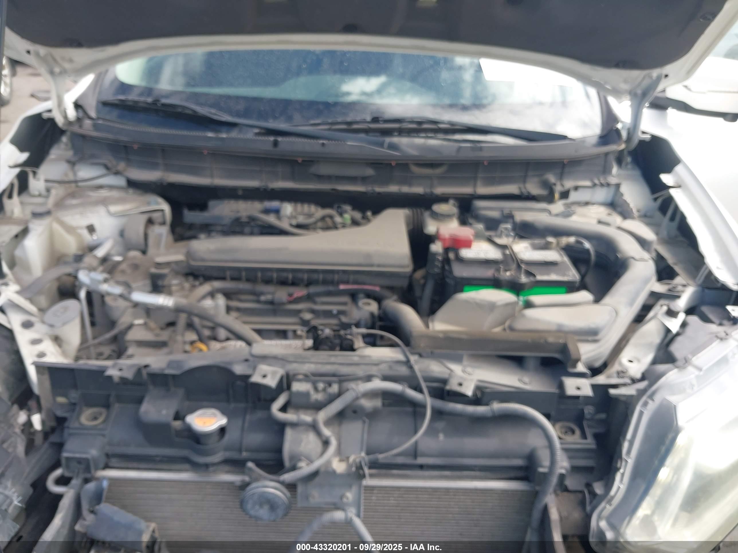 NISSAN ROGUE image 10