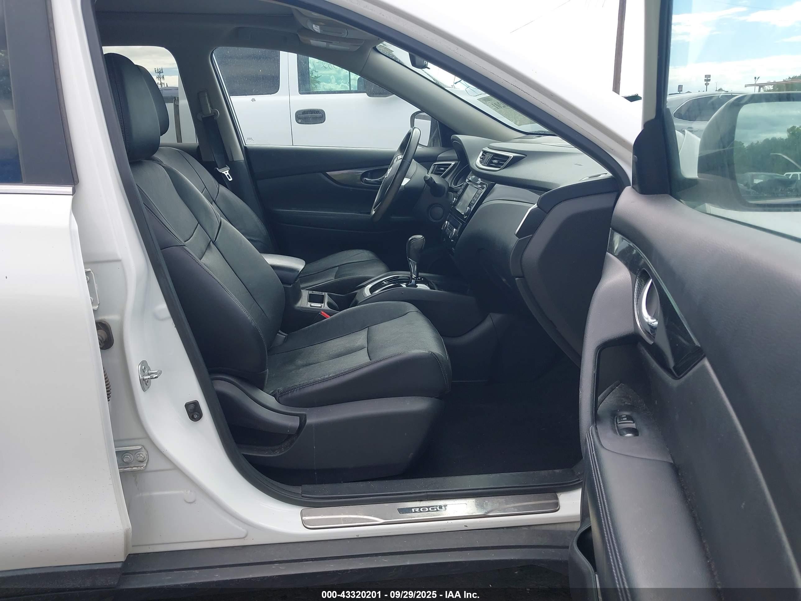 NISSAN ROGUE image 5
