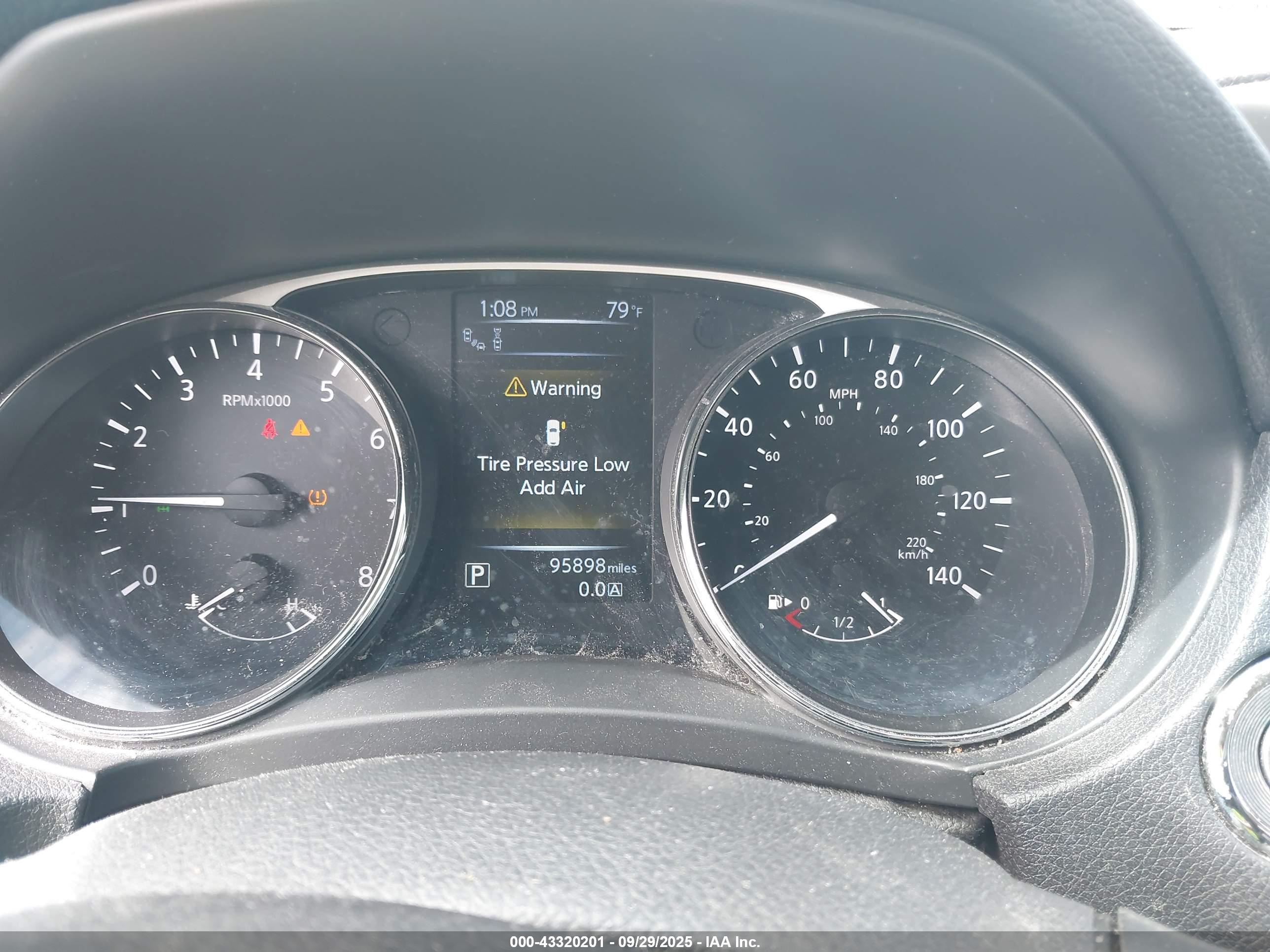 NISSAN ROGUE image 7