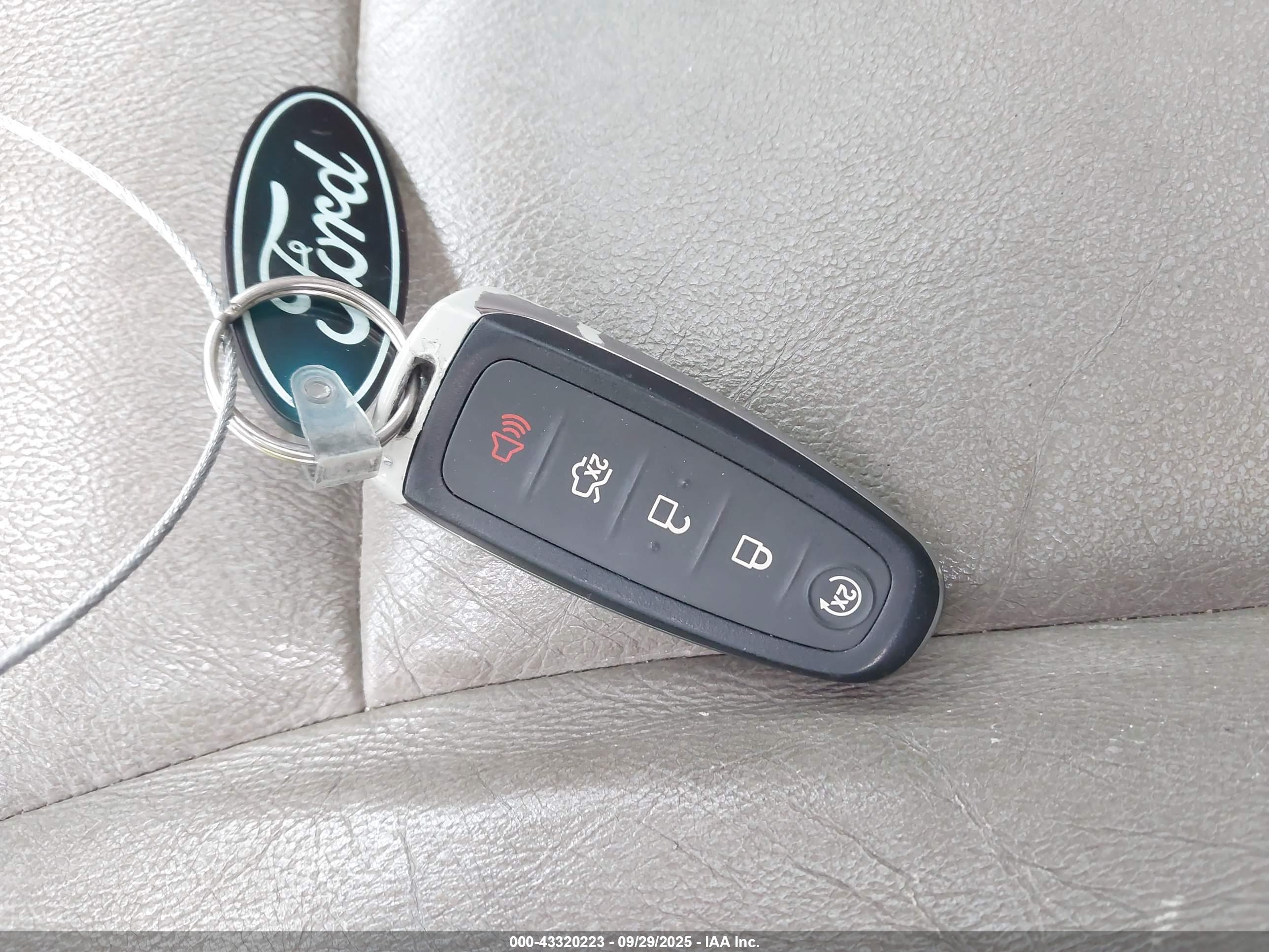 FORD EDGE image 11