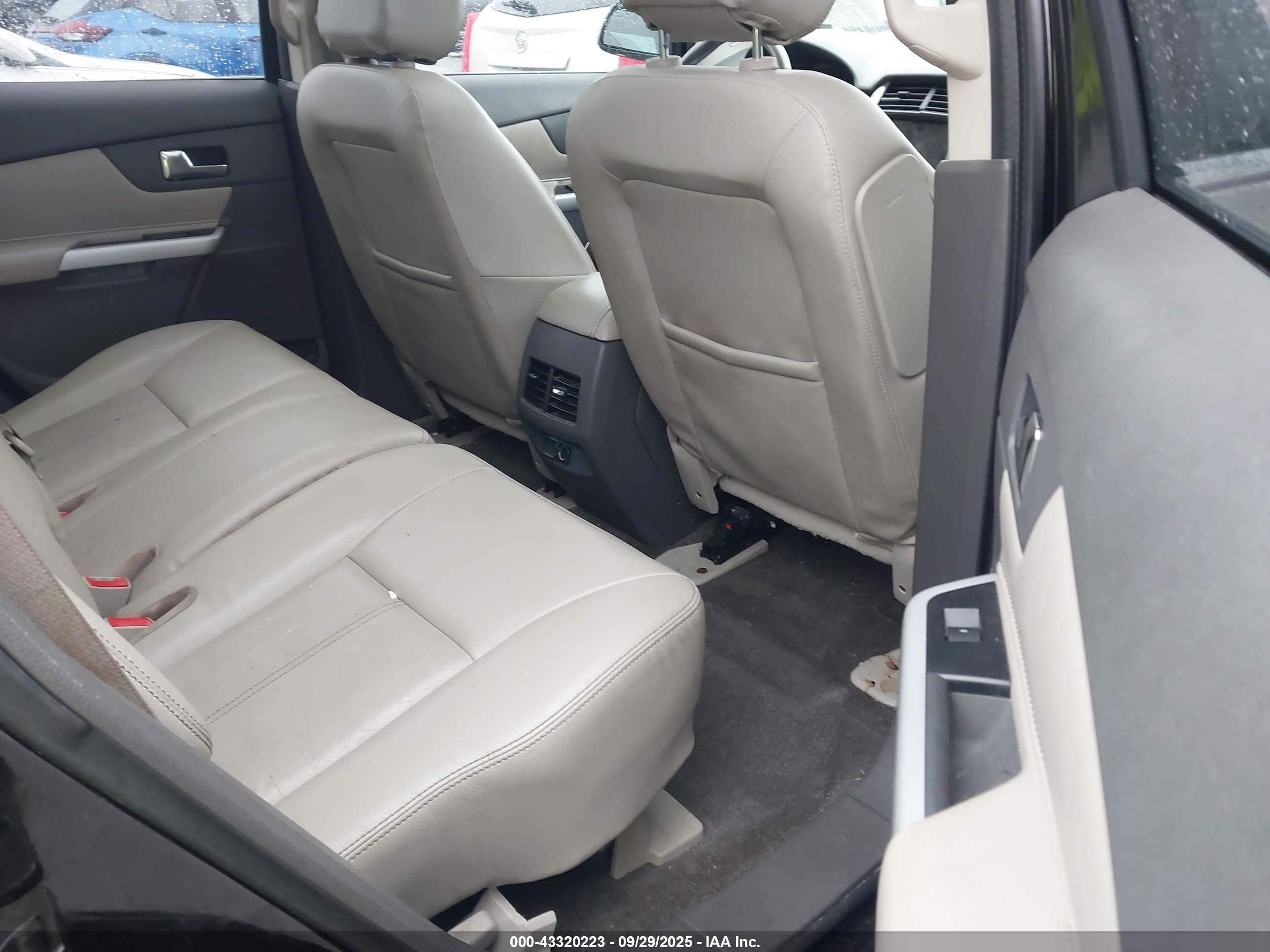 FORD EDGE image 8