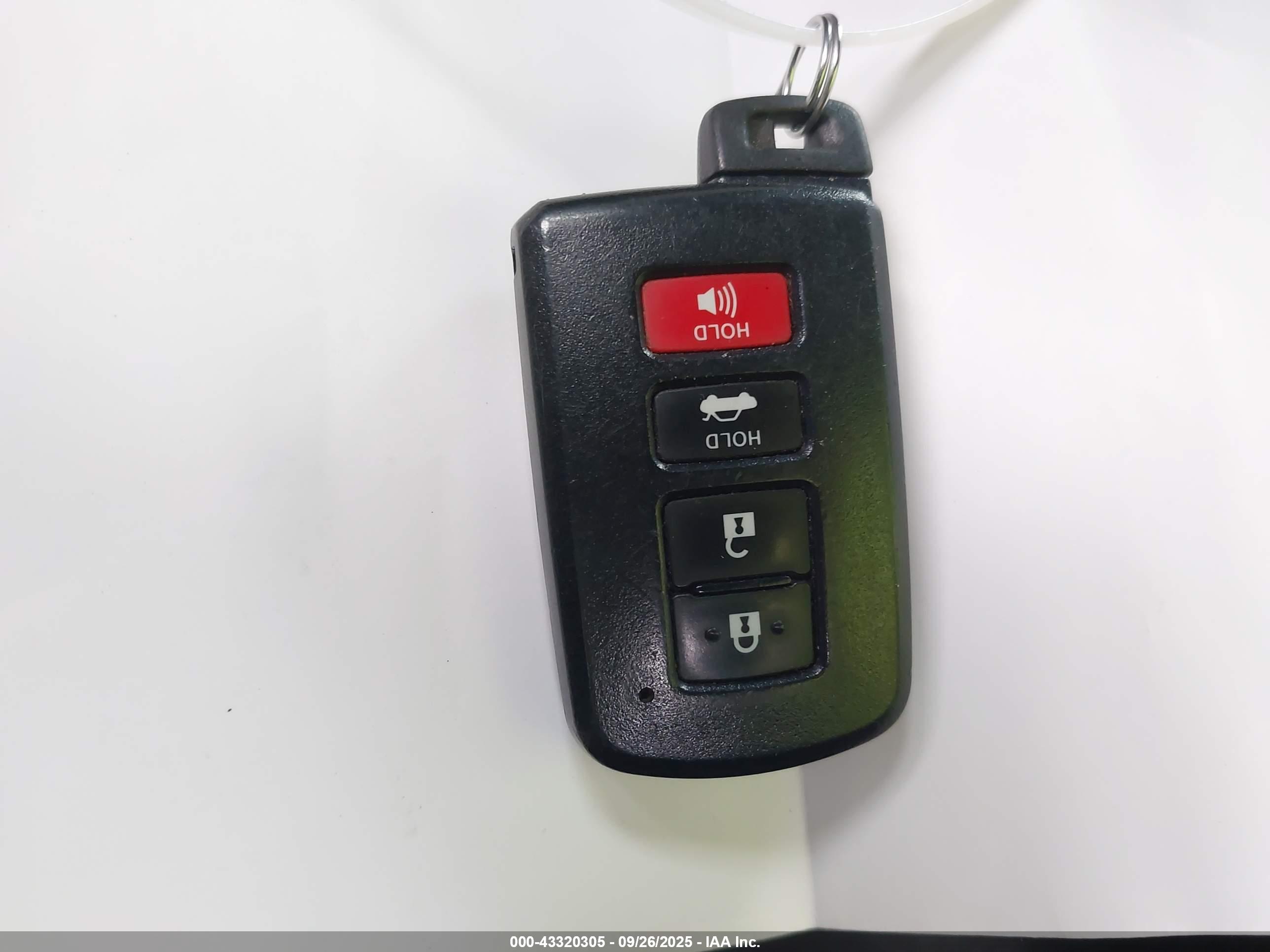 TOYOTA CAMRY image 11