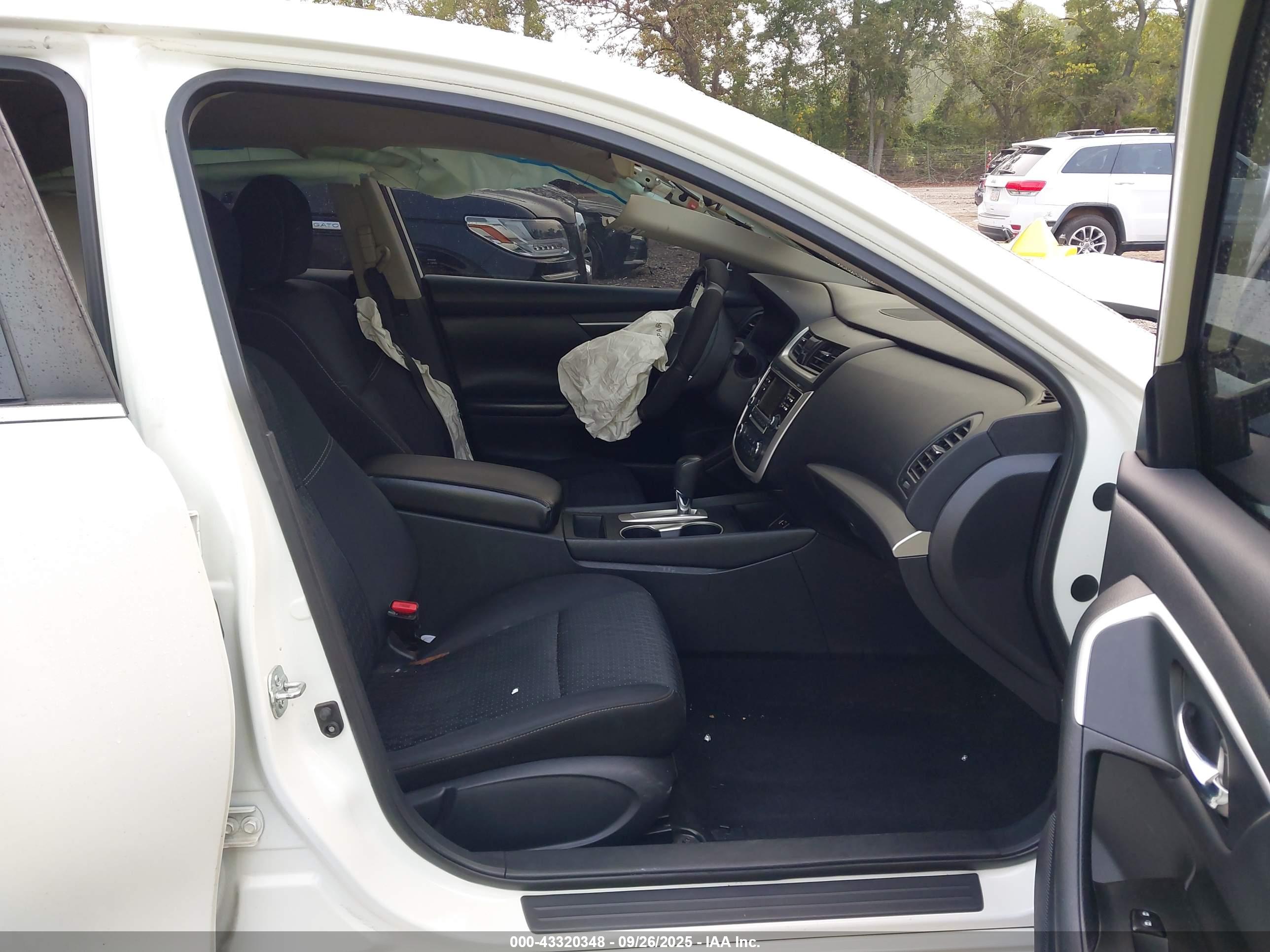 NISSAN ALTIMA image 5