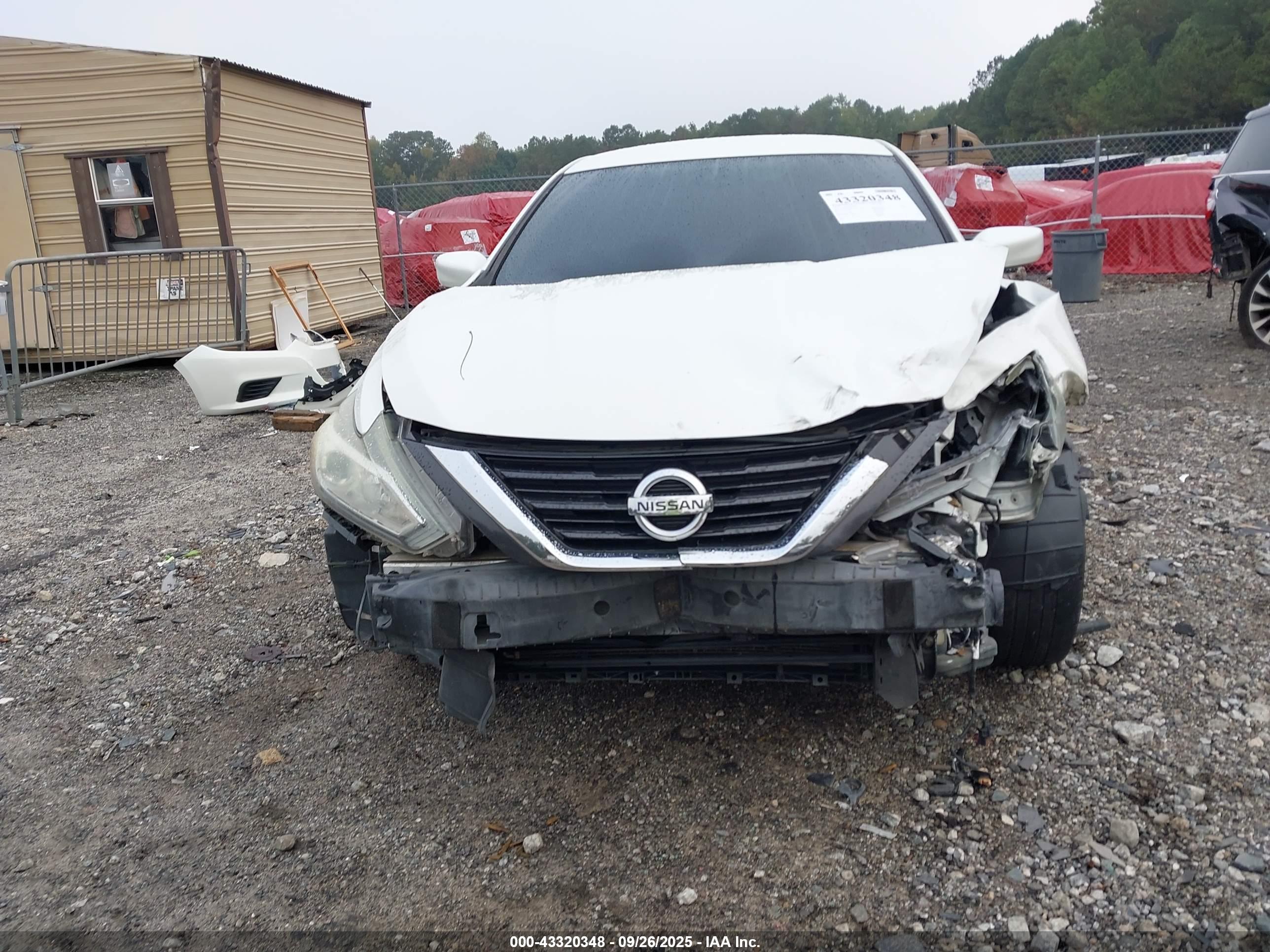 NISSAN ALTIMA image 6
