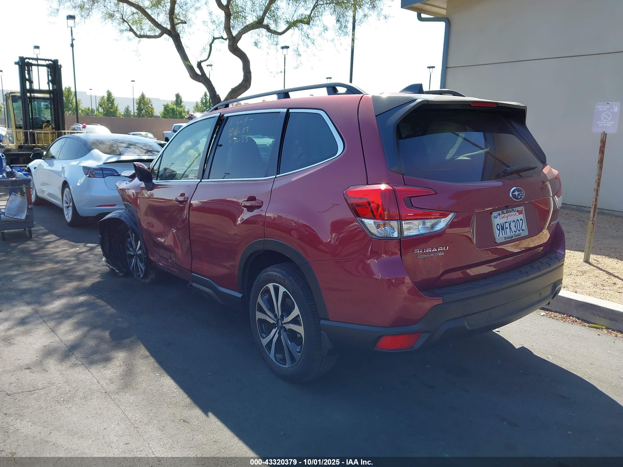 SUBARU FORESTER image 3