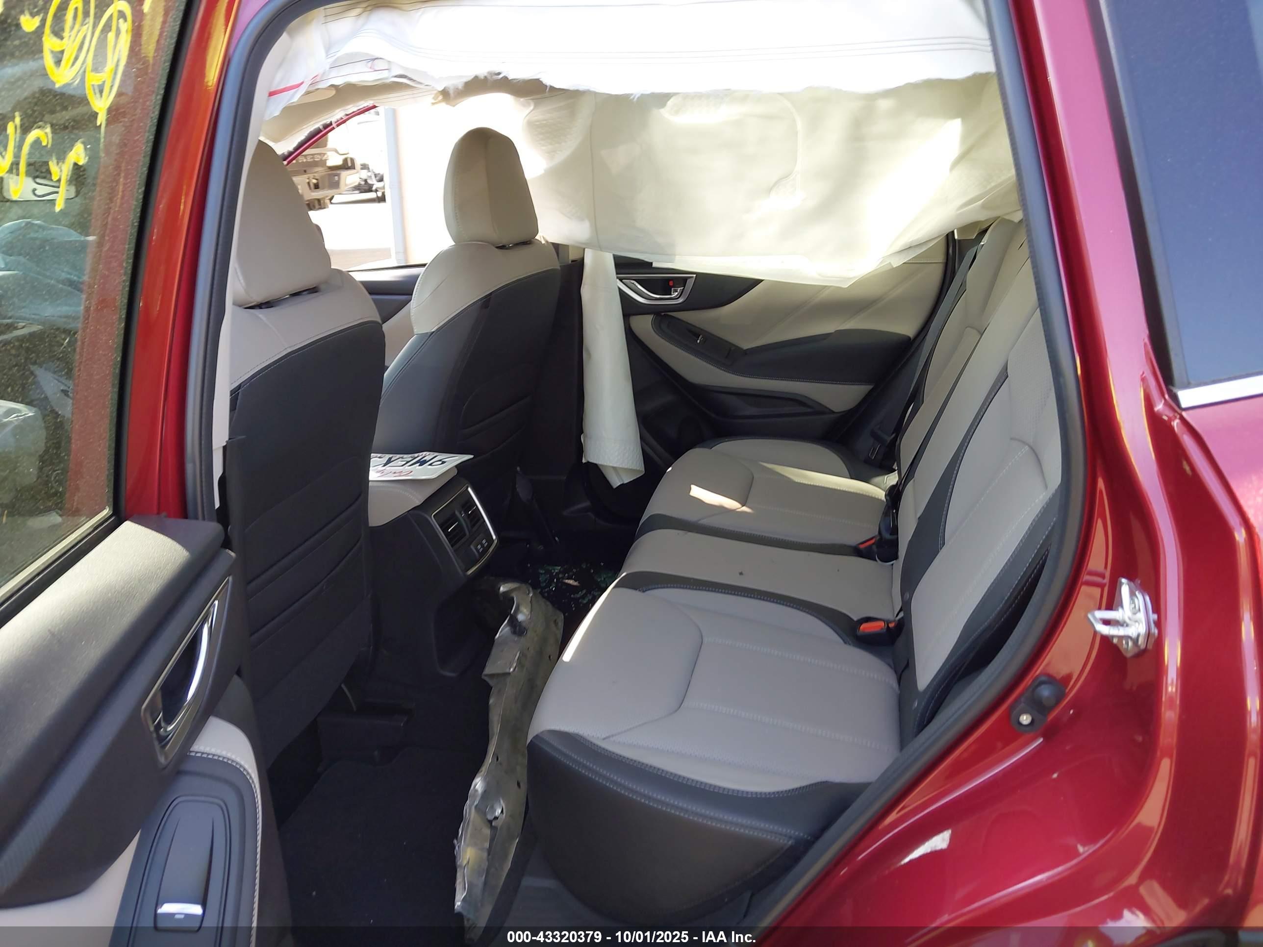 SUBARU FORESTER image 8