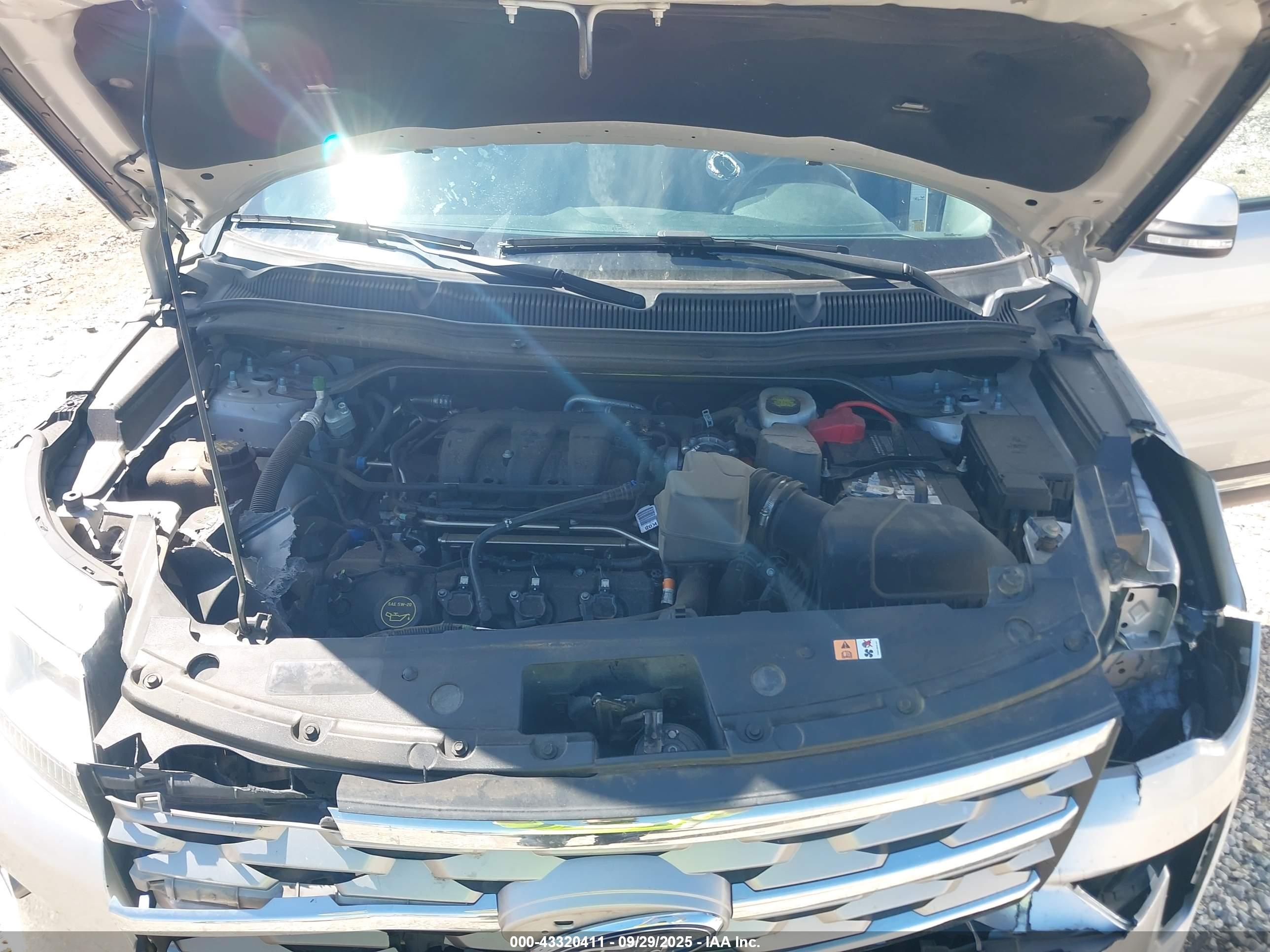 FORD EXPLORER image 10