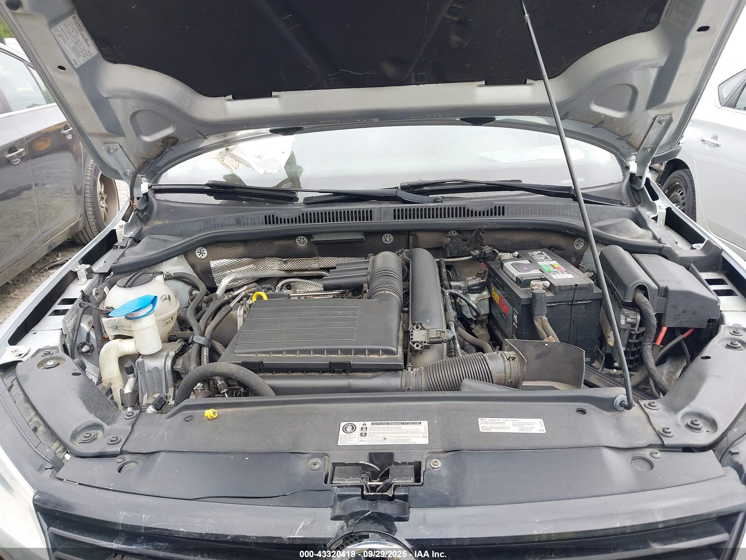 VOLKSWAGEN JETTA image 10