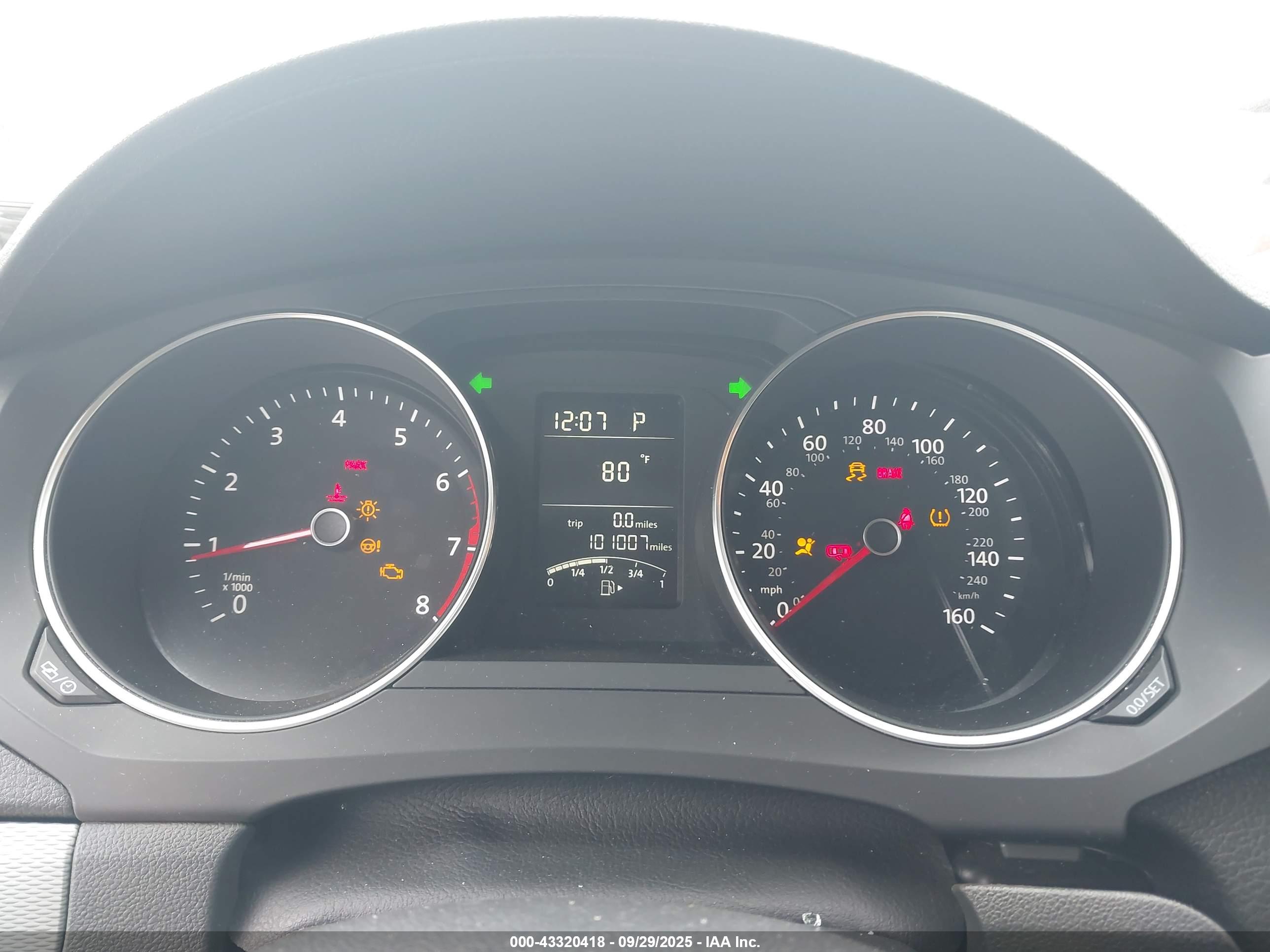 VOLKSWAGEN JETTA image 7