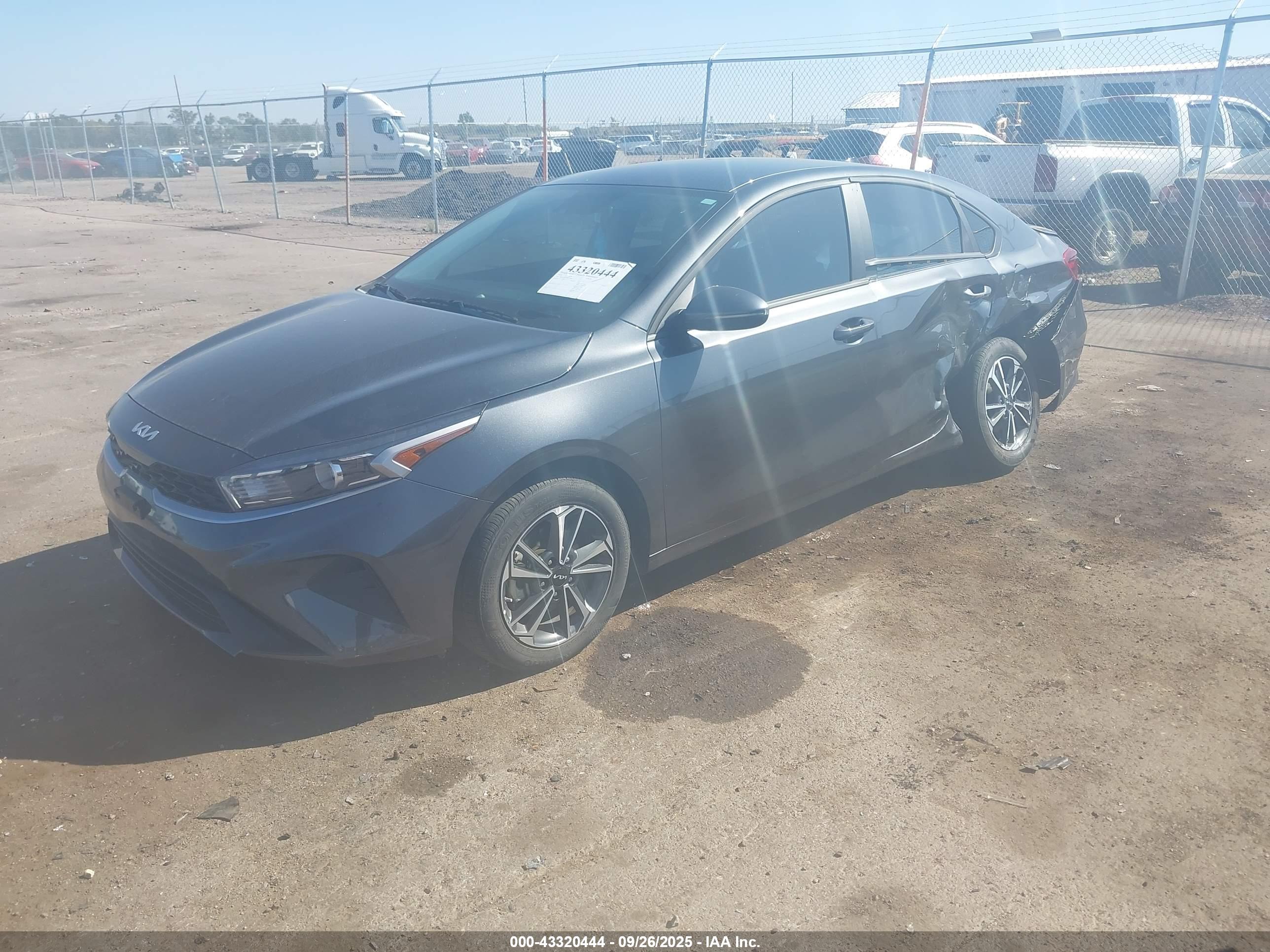KIA FORTE image 2