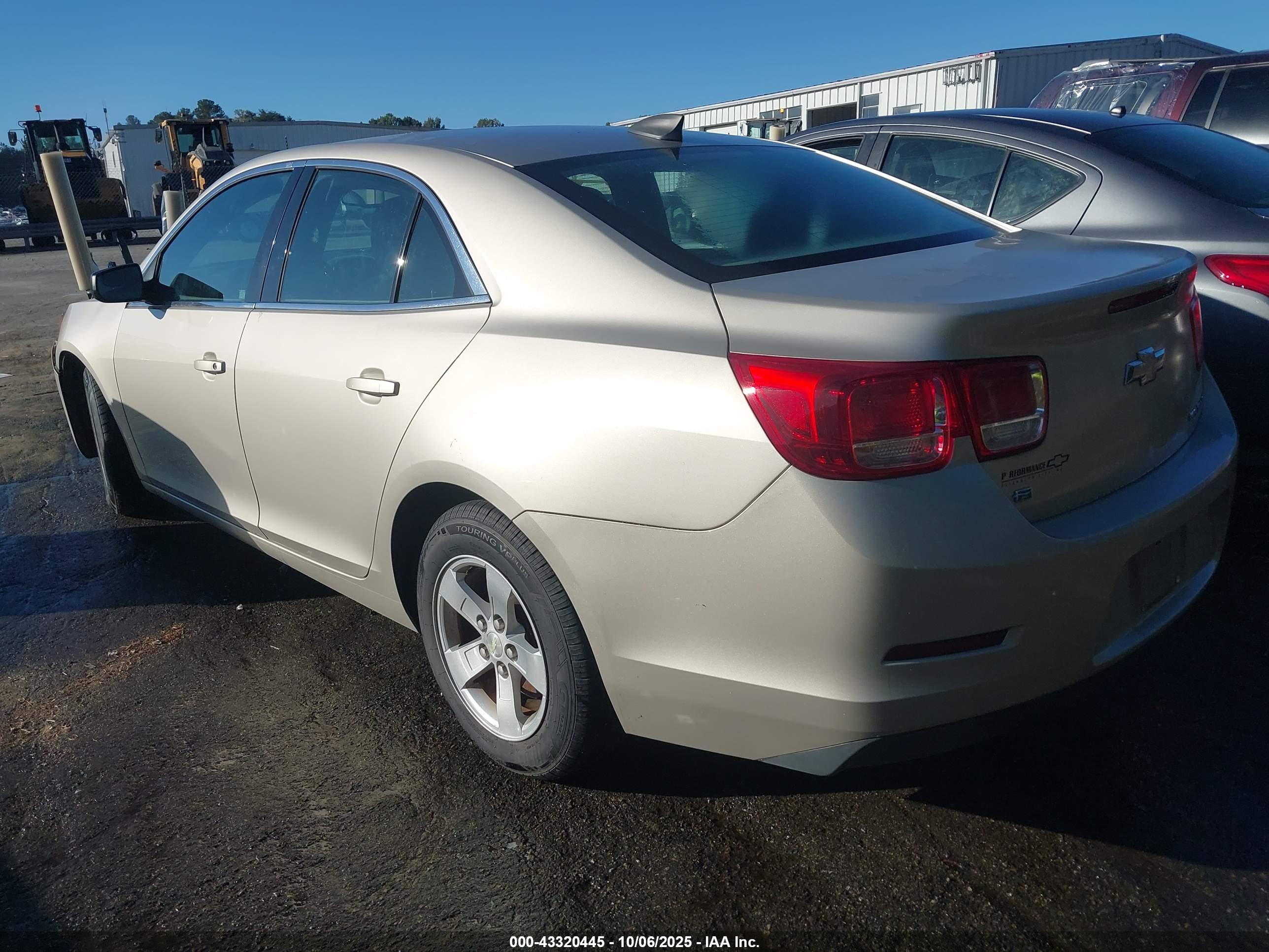 CHEVROLET MALIBU image 3
