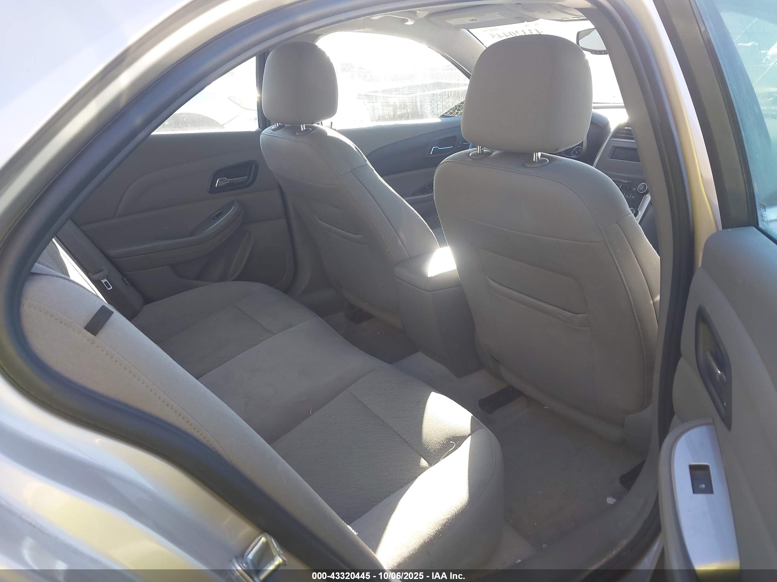 CHEVROLET MALIBU image 8