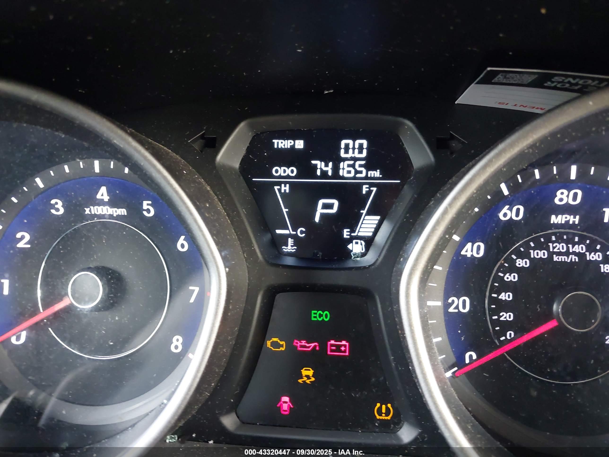 HYUNDAI ELANTRA image 7