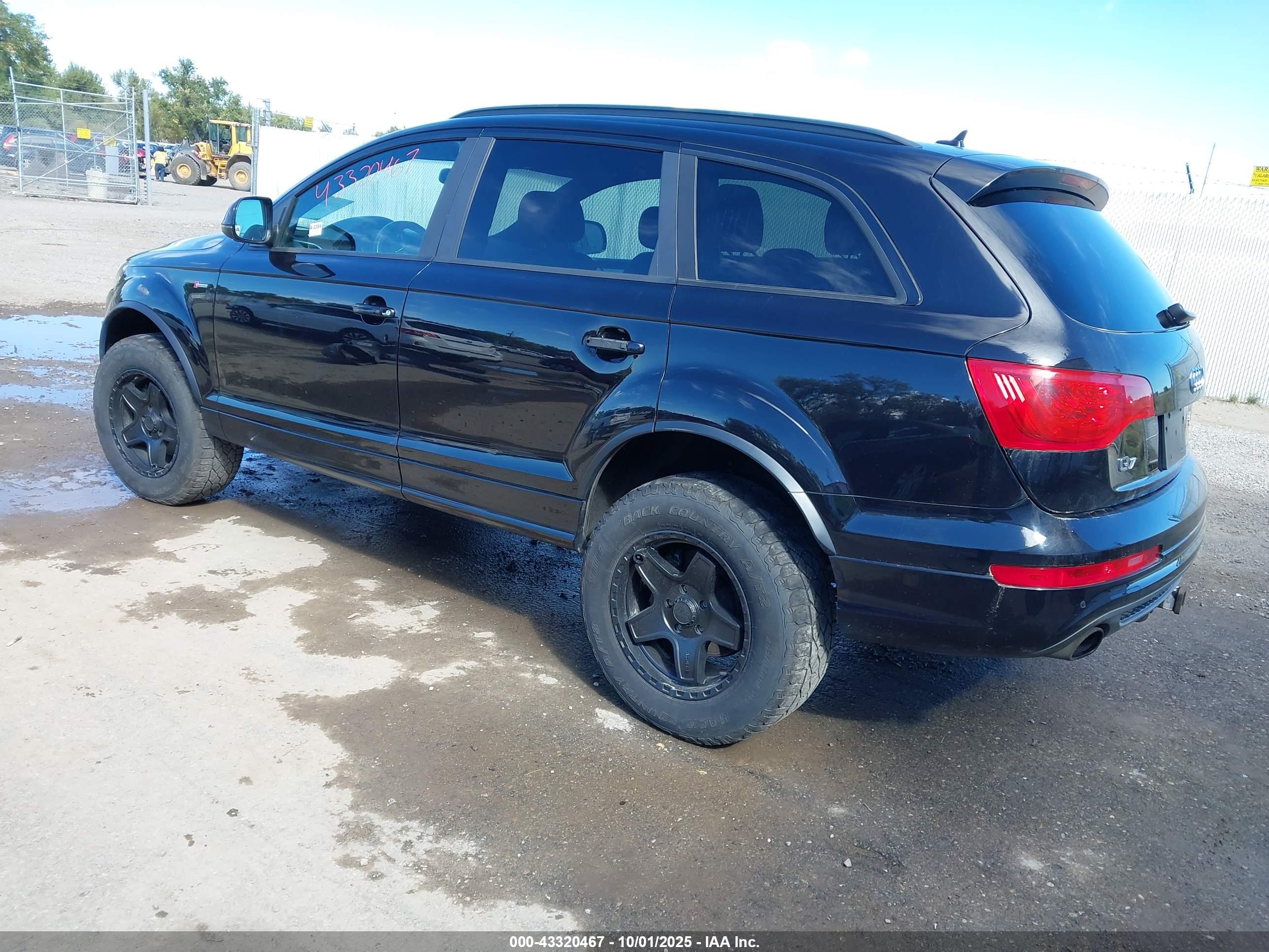 AUDI Q7 image 3