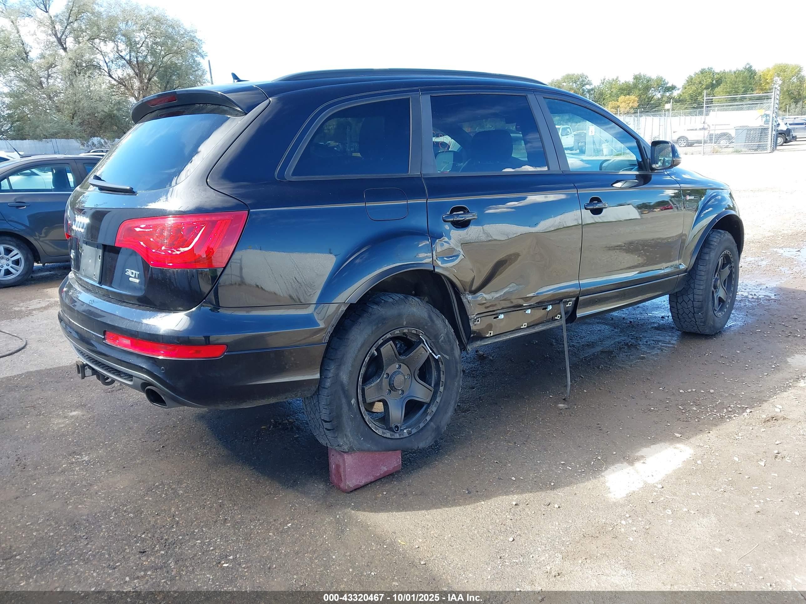 AUDI Q7 image 4