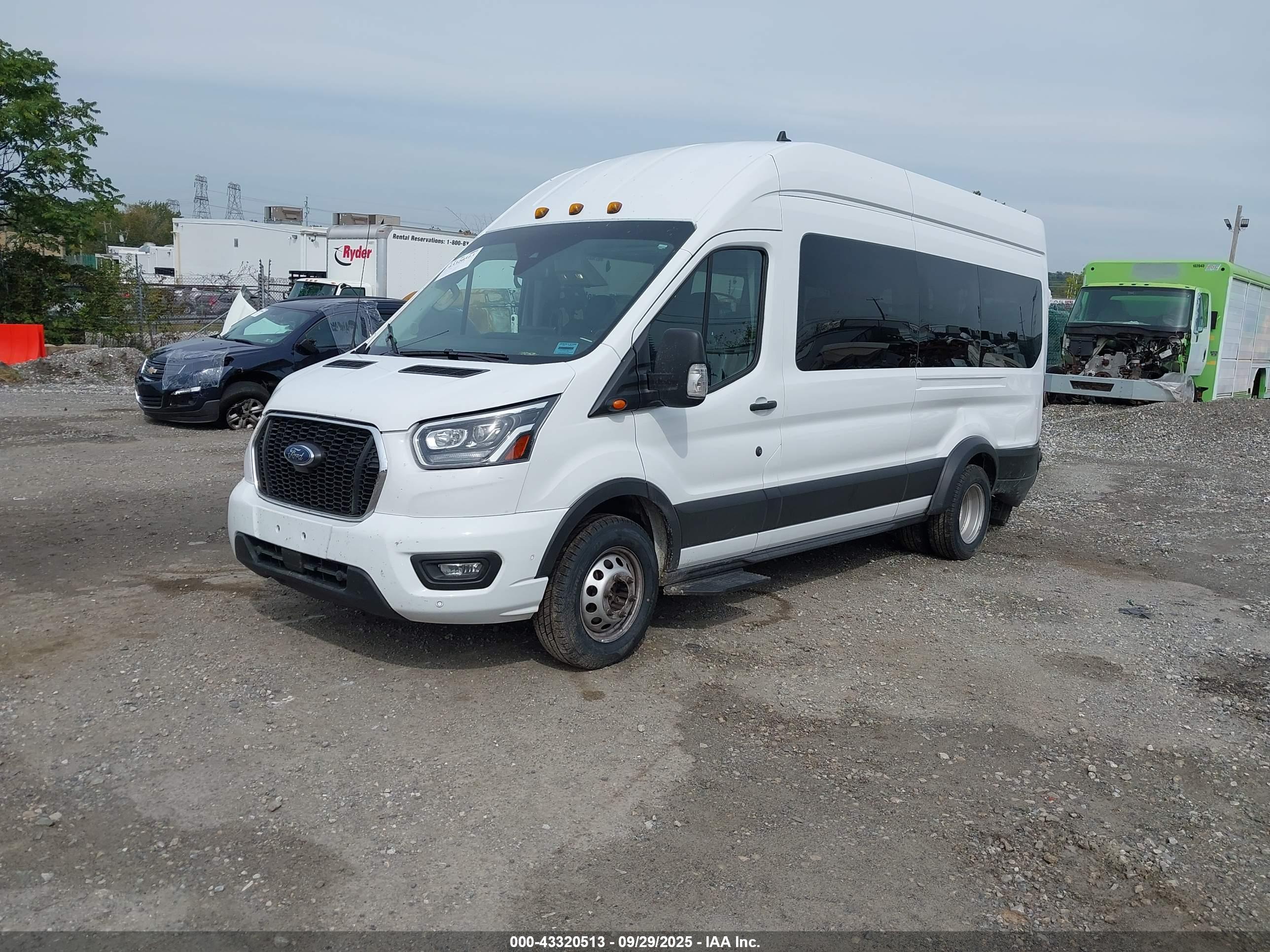 FORD TRANSIT-350 image 2