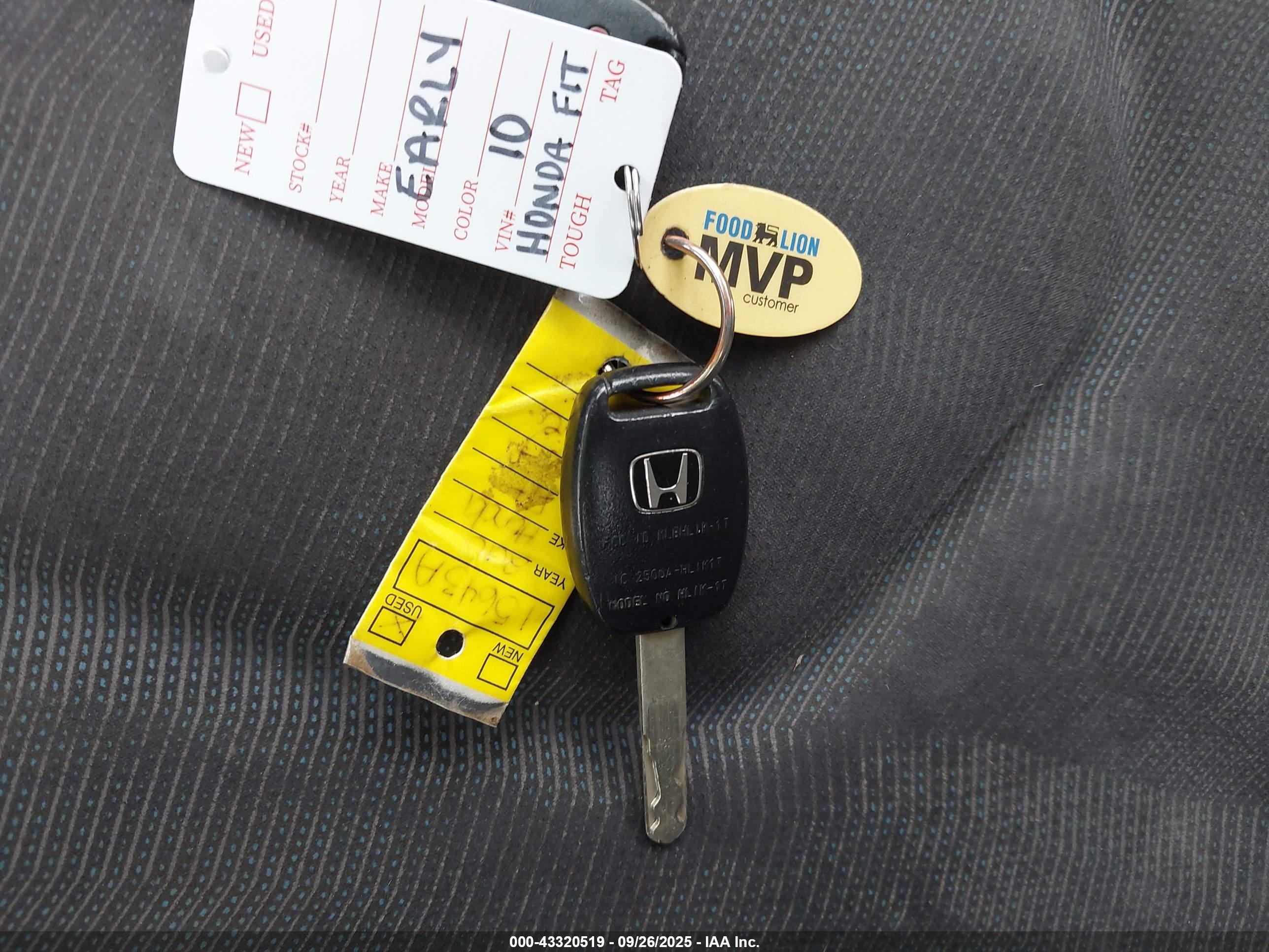 HONDA FIT image 11