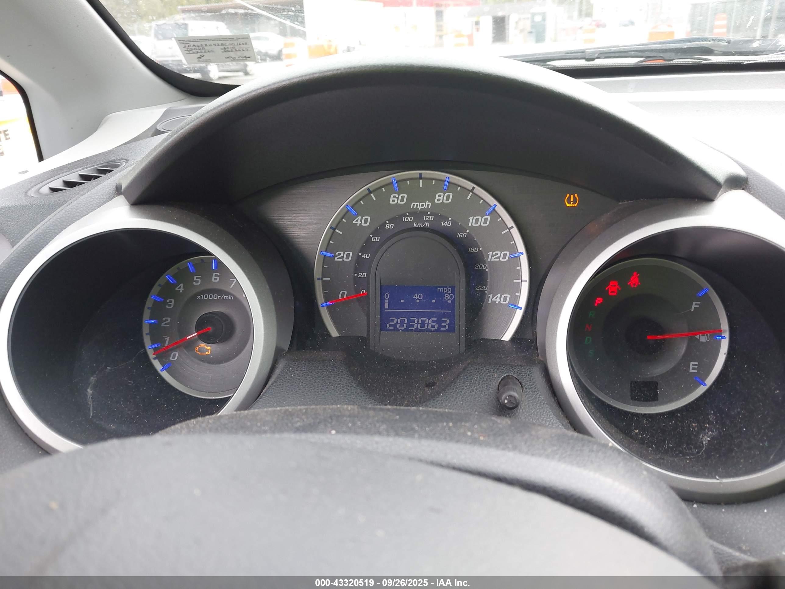 HONDA FIT image 7