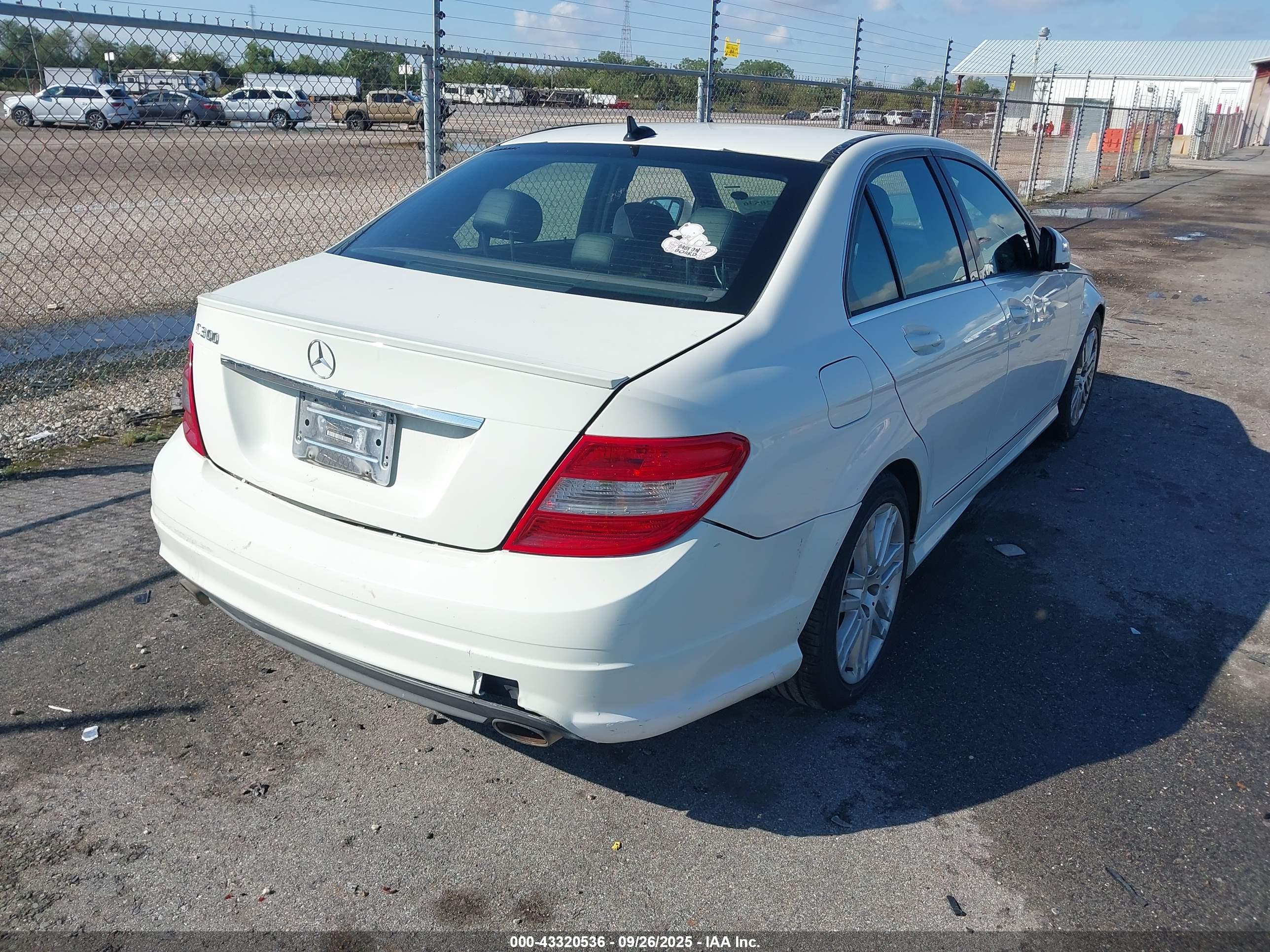 MERCEDES-BENZ C image 4