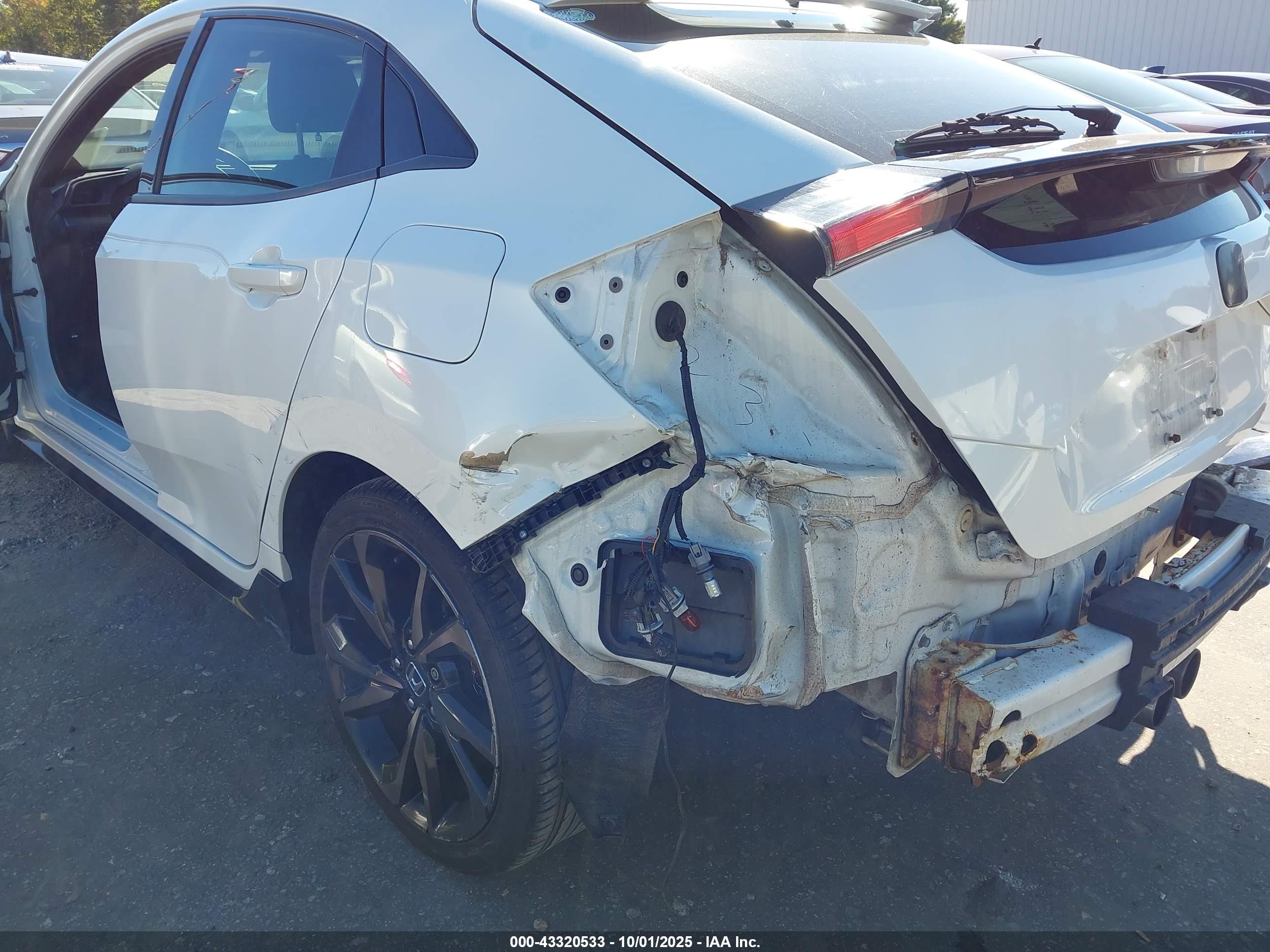 HONDA CIVIC image 6