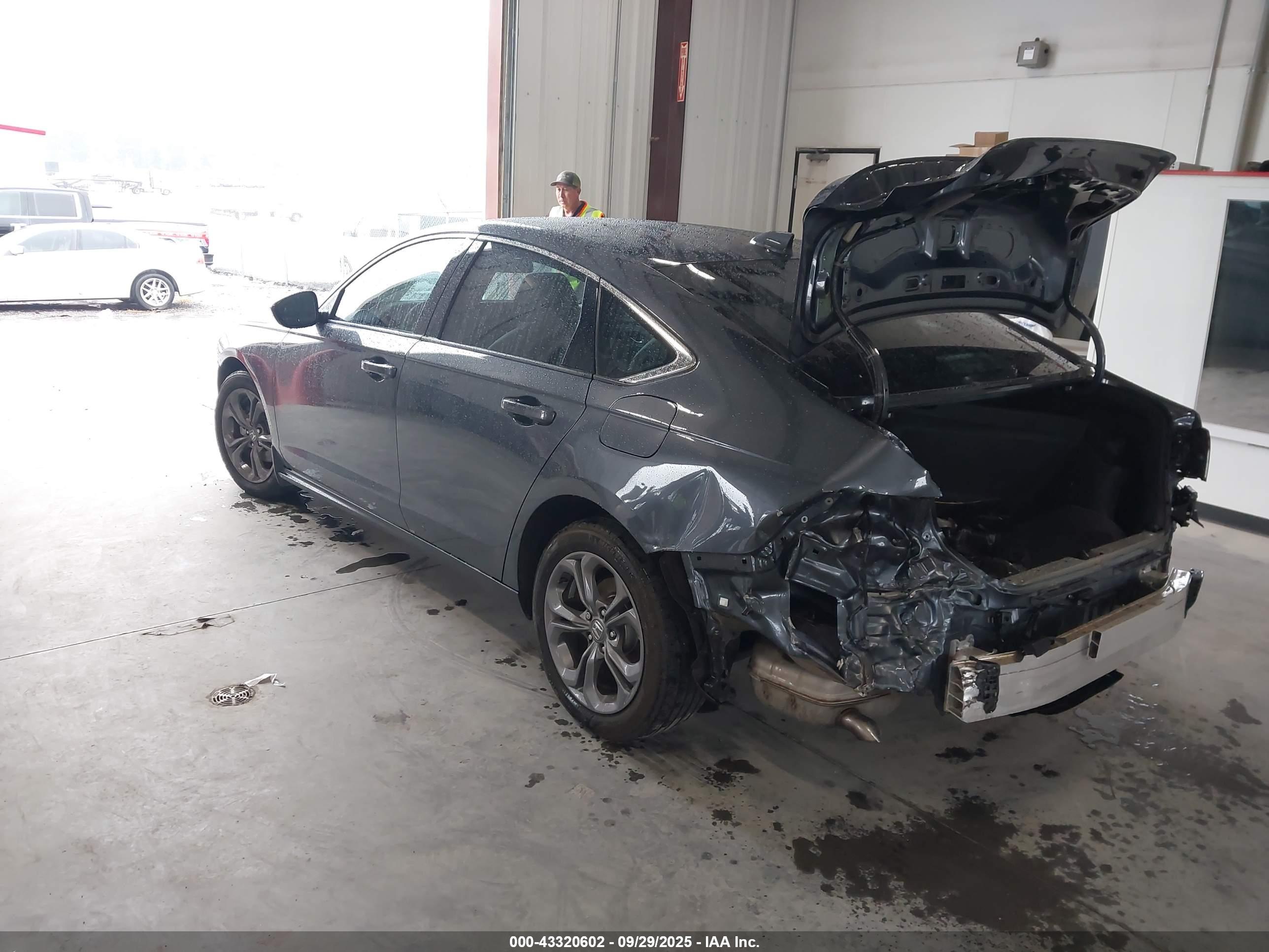 HONDA ACCORD image 3