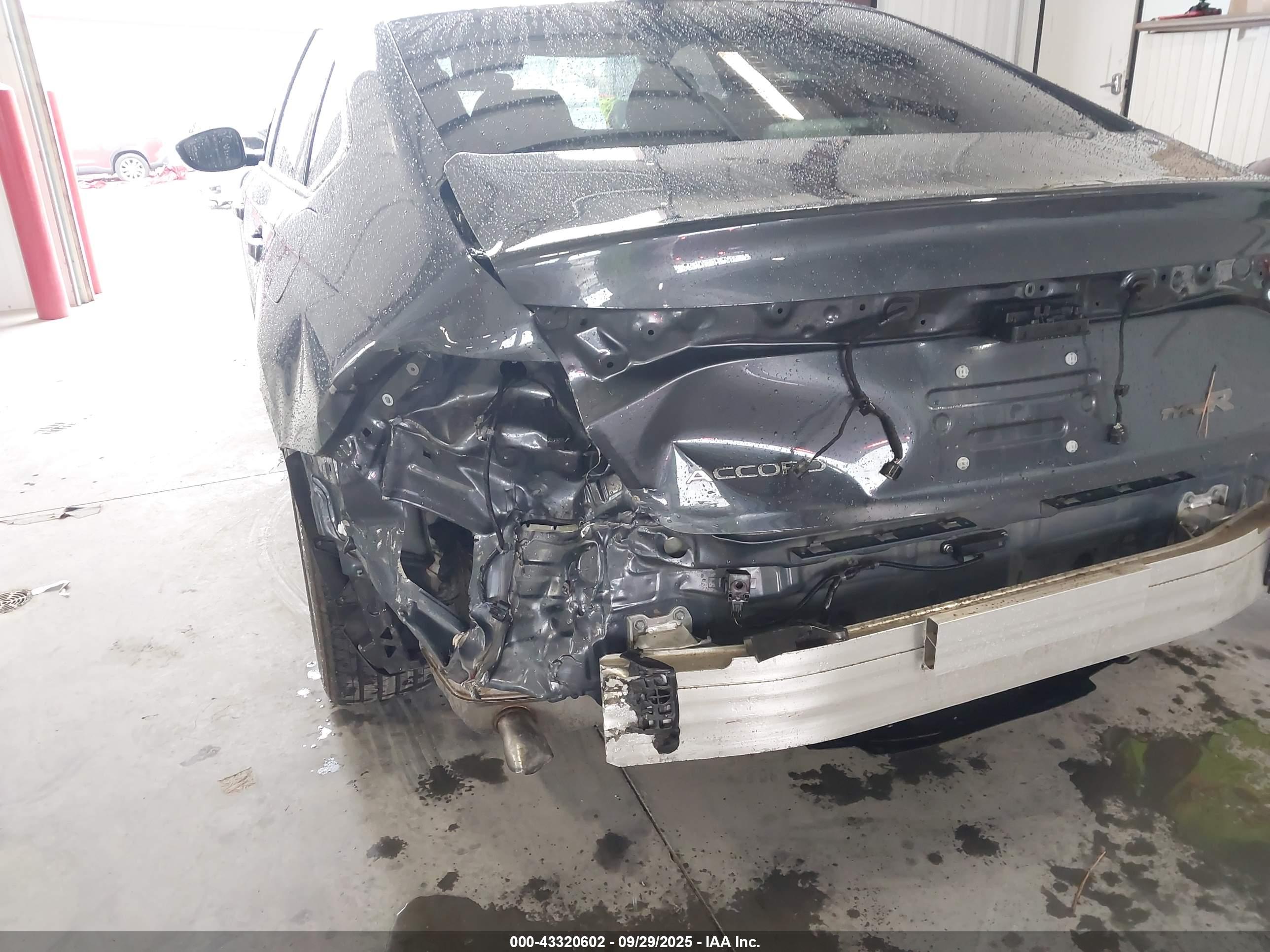 HONDA ACCORD image 6