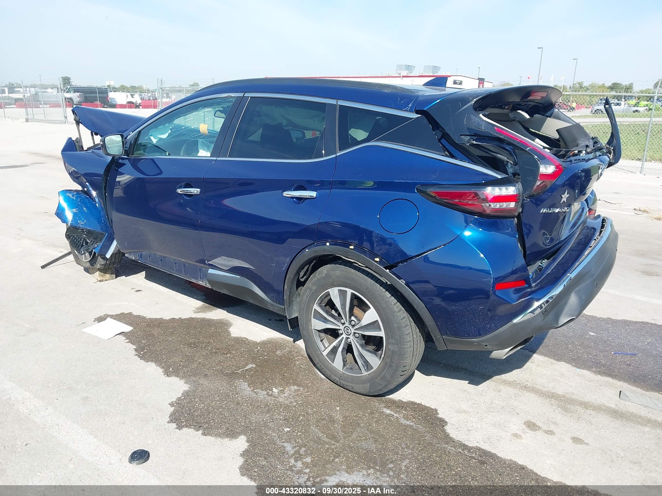 NISSAN MURANO image 3